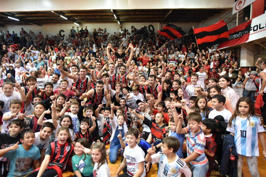 Central le ganó a Villa Mitre y gritó campeón