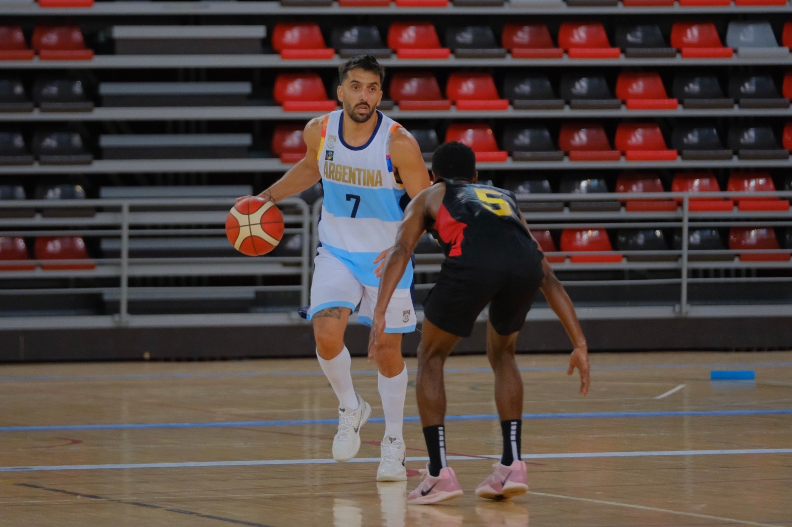 Argentina consiguió un nuevo triunfo ante Angola en su preparación para la AmeriCup