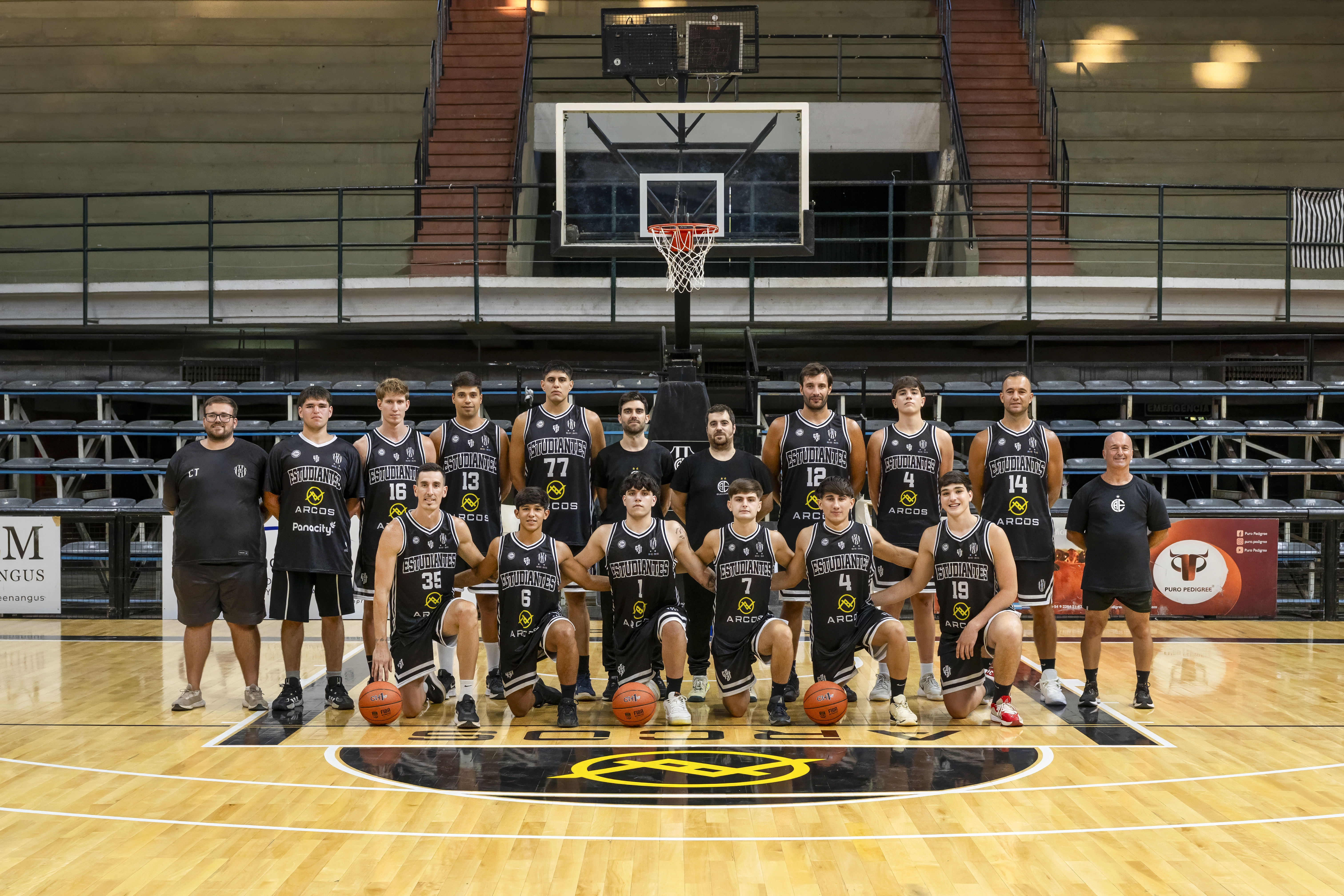 Estudiantes y Racing ponen primera con el clásico de Olavarría