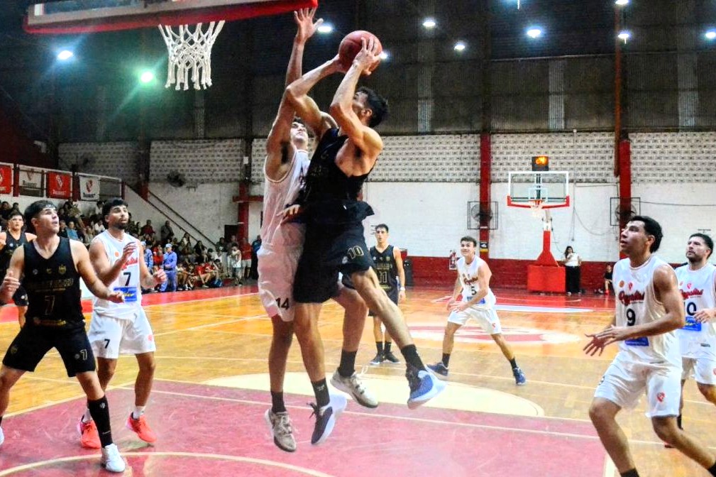 San Lorenzo mostró su poderío en su primera parada chaqueña