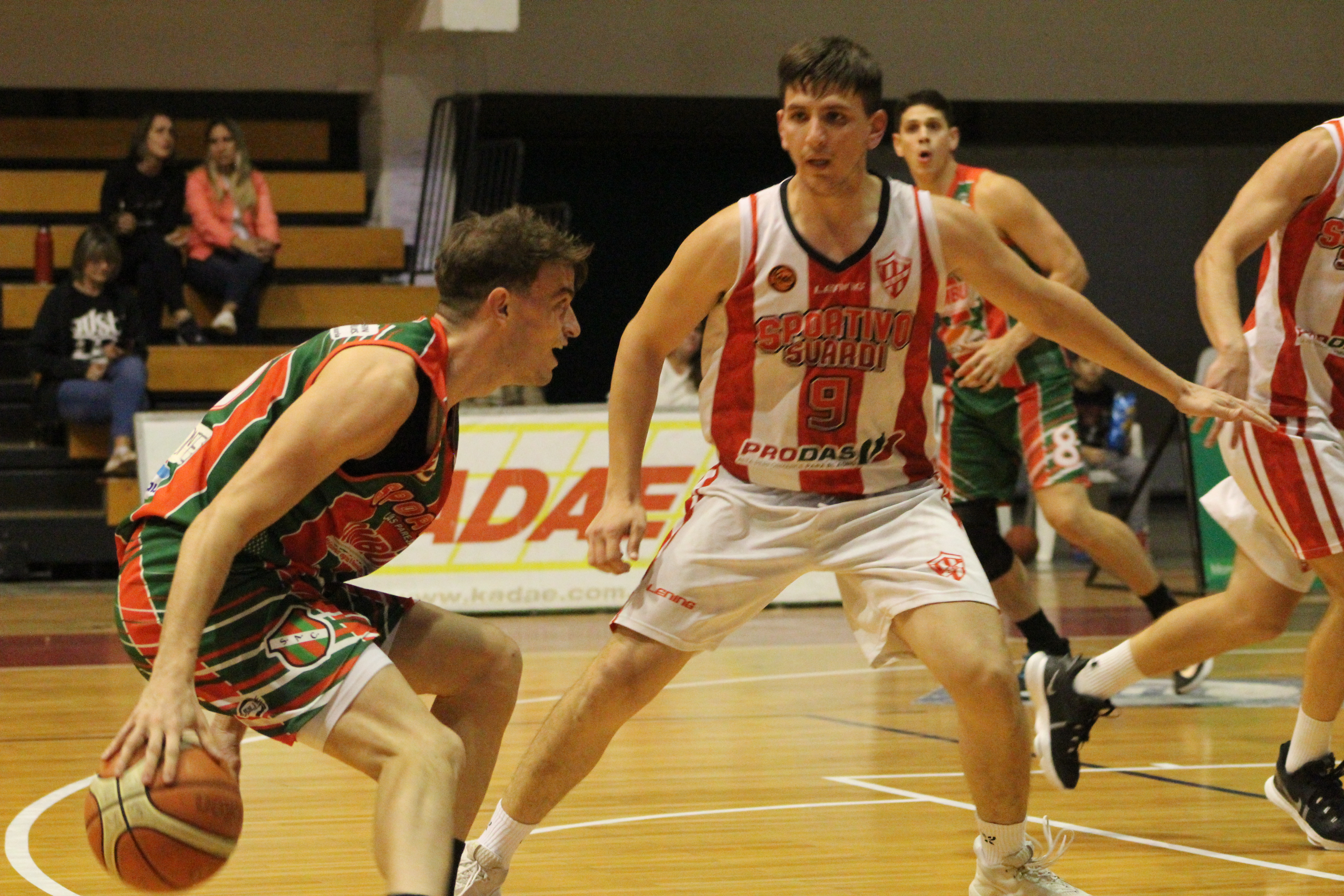 Sportivo Las Parejas volvió al triunfo ante Suardi