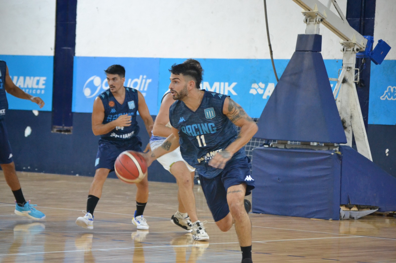 Racing ganó y recuperó la memoria