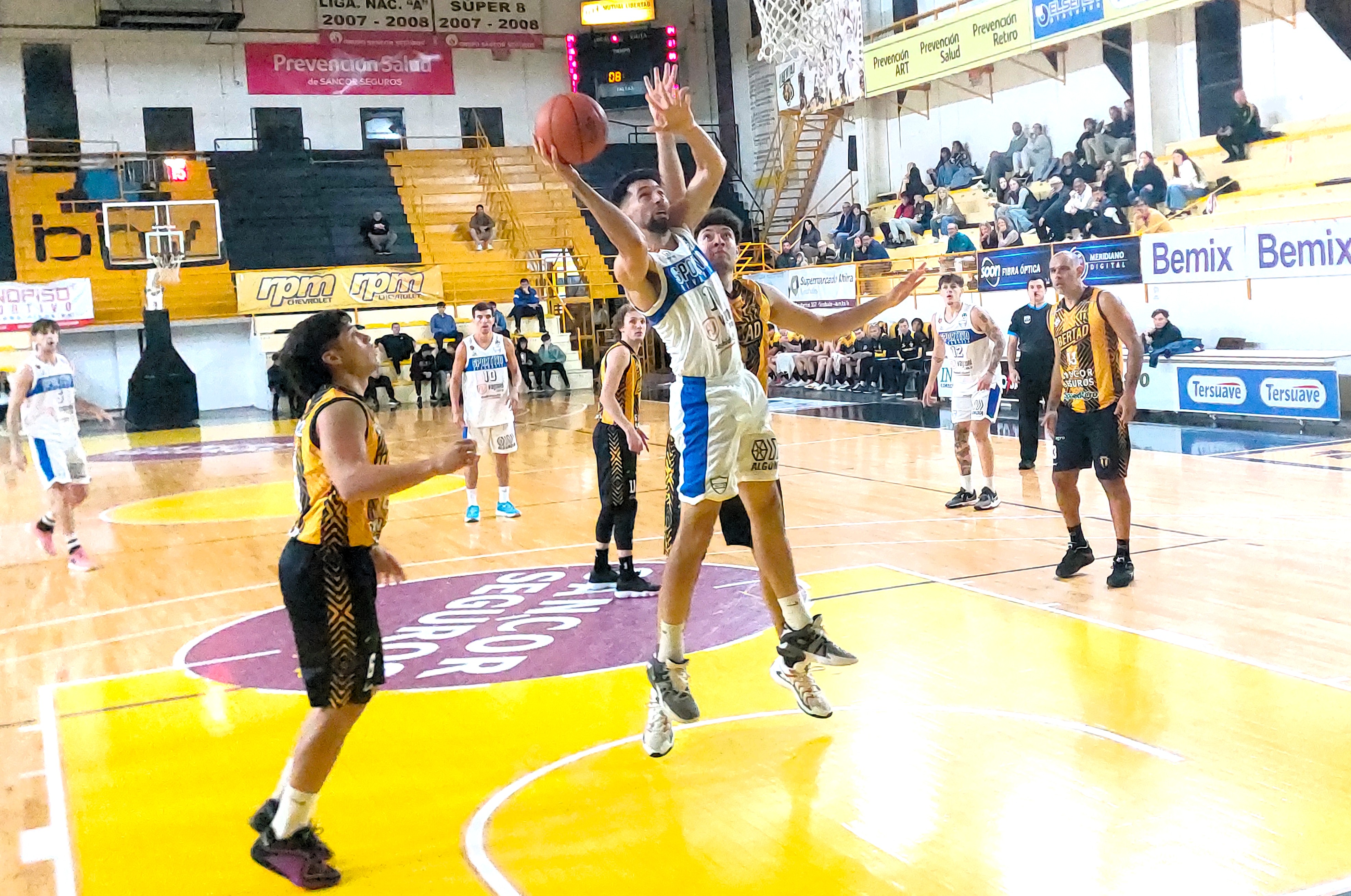 Sportivo Rivadavia se hizo fuerte ante Libertad en Sunchales
