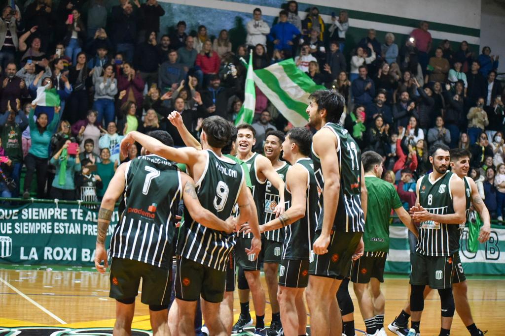 Racing ganó el tercer clásico de Gualeguaychú y se quedó con la serie