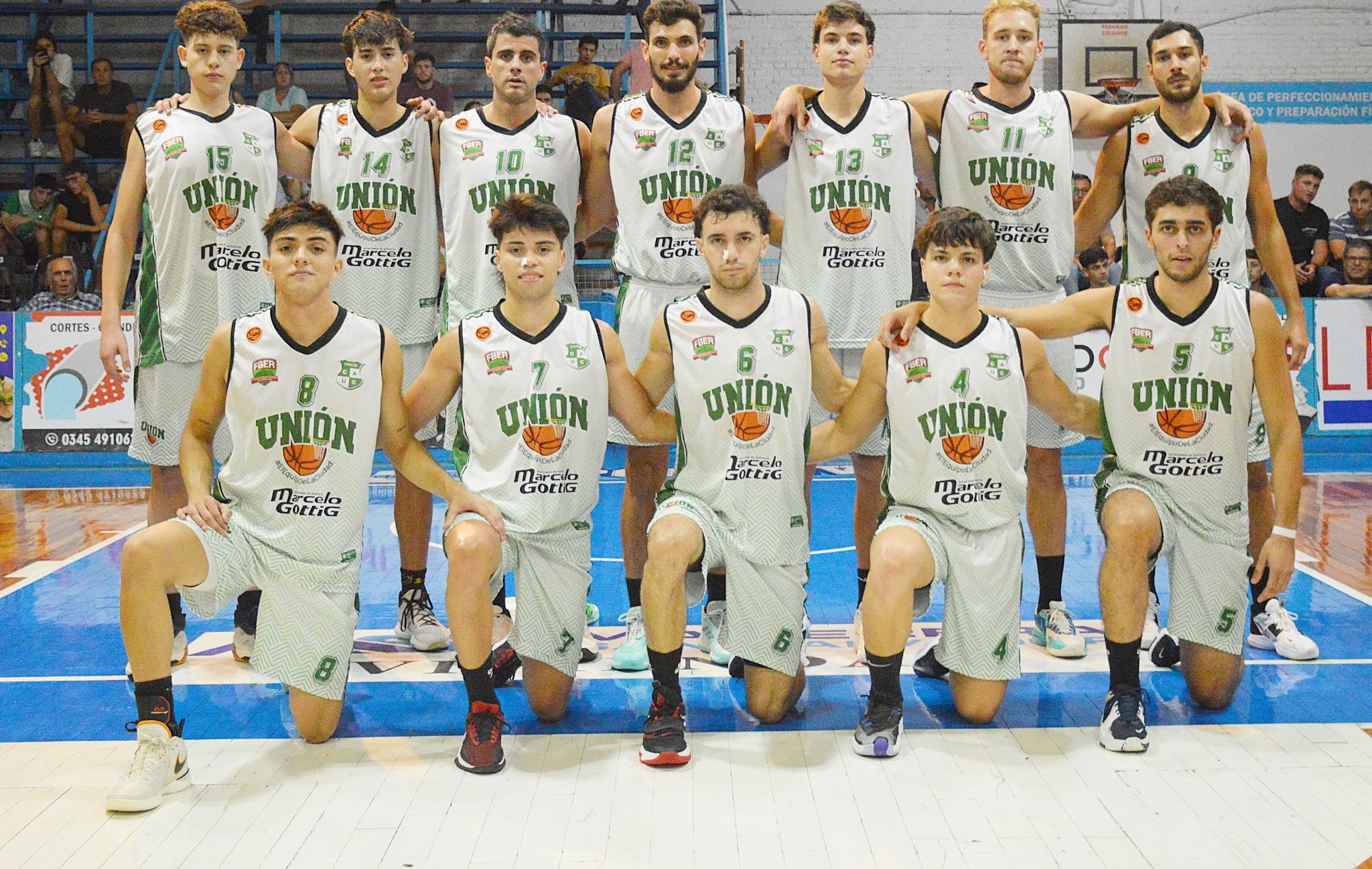 Unión de Crespo fue contundente y superó a Sportivo San Salvador