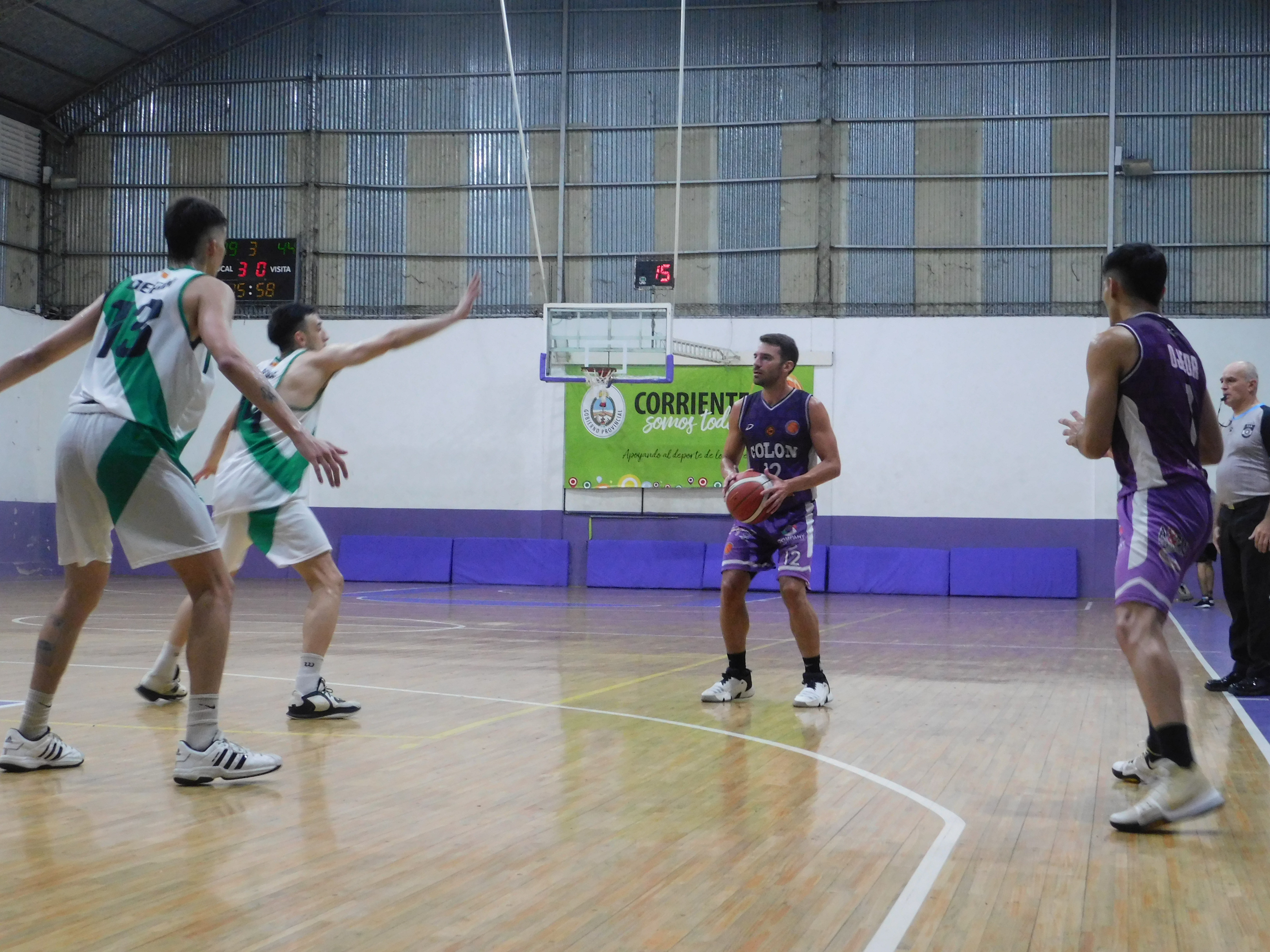 En un juego muy cerrado, Colón por un suspiro se lo llevó y volvió a la victoria