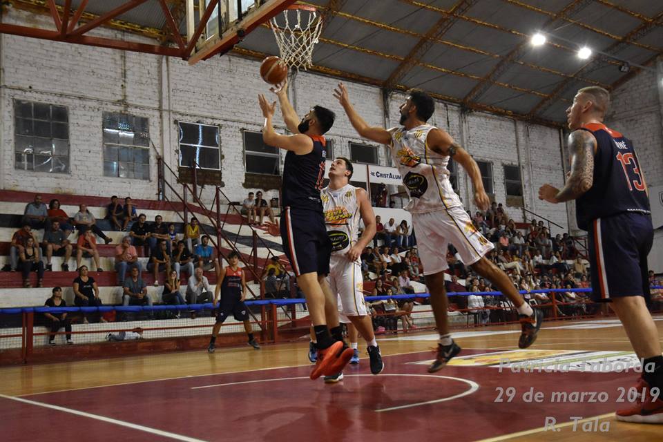 Triunfo y tercer puesto para Peñarol 