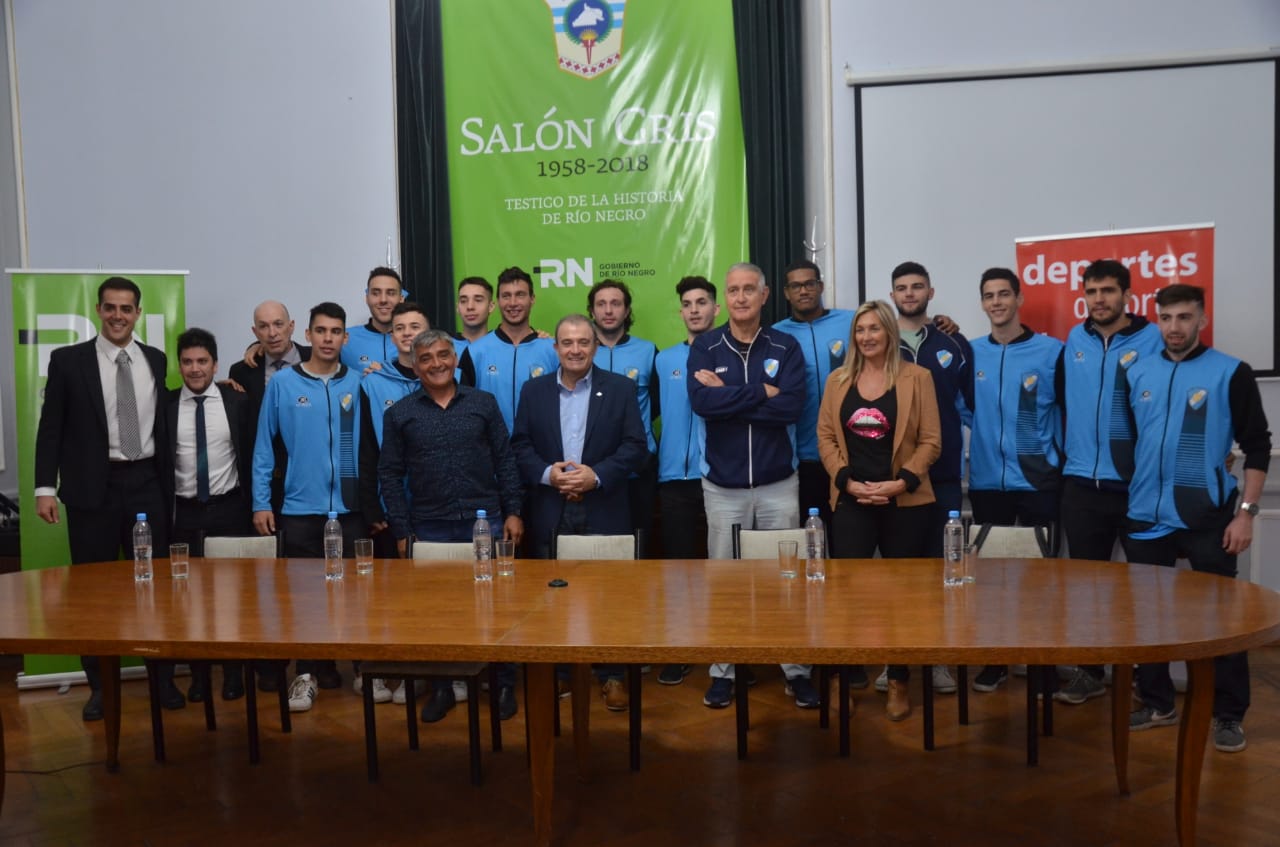 Sol de Mayo se presentó en sociedad