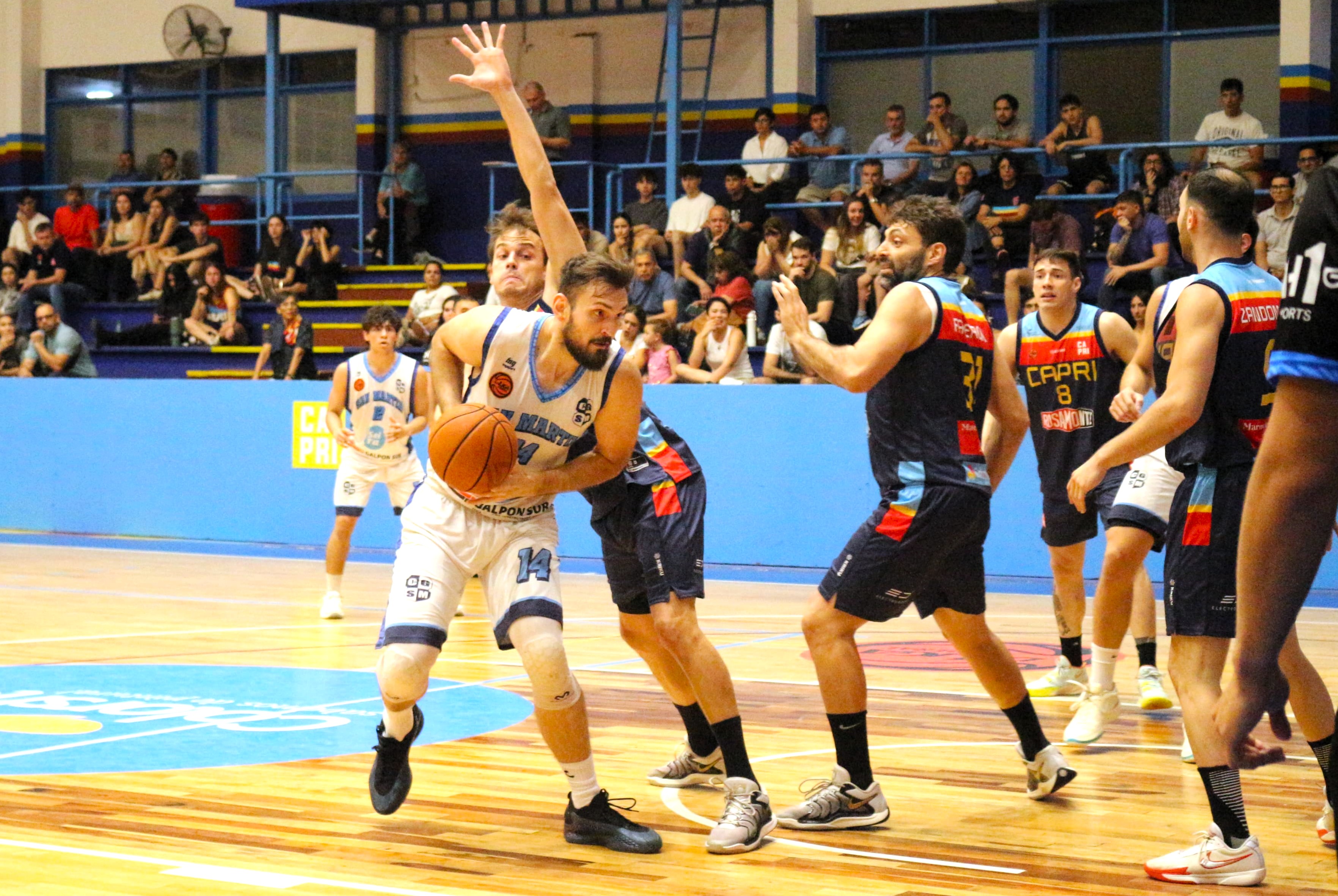 San Martín pisó fuerte en Posadas y se adelantó en la serie ante CAPRI