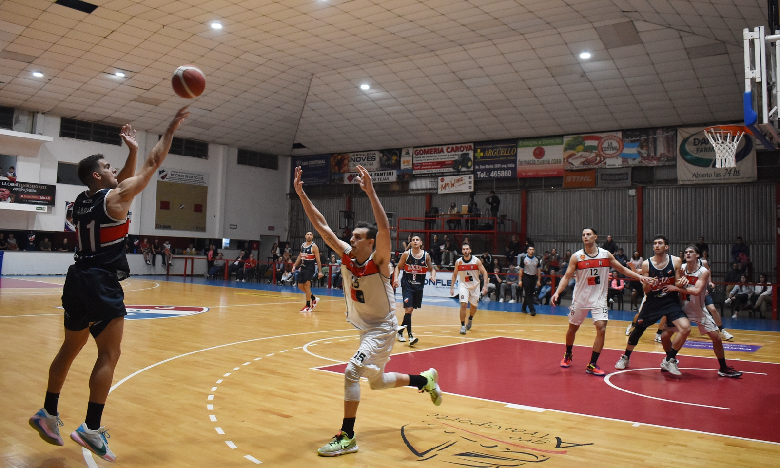 Bochas ganó en tiempo suplementario y sigue líder de su zona