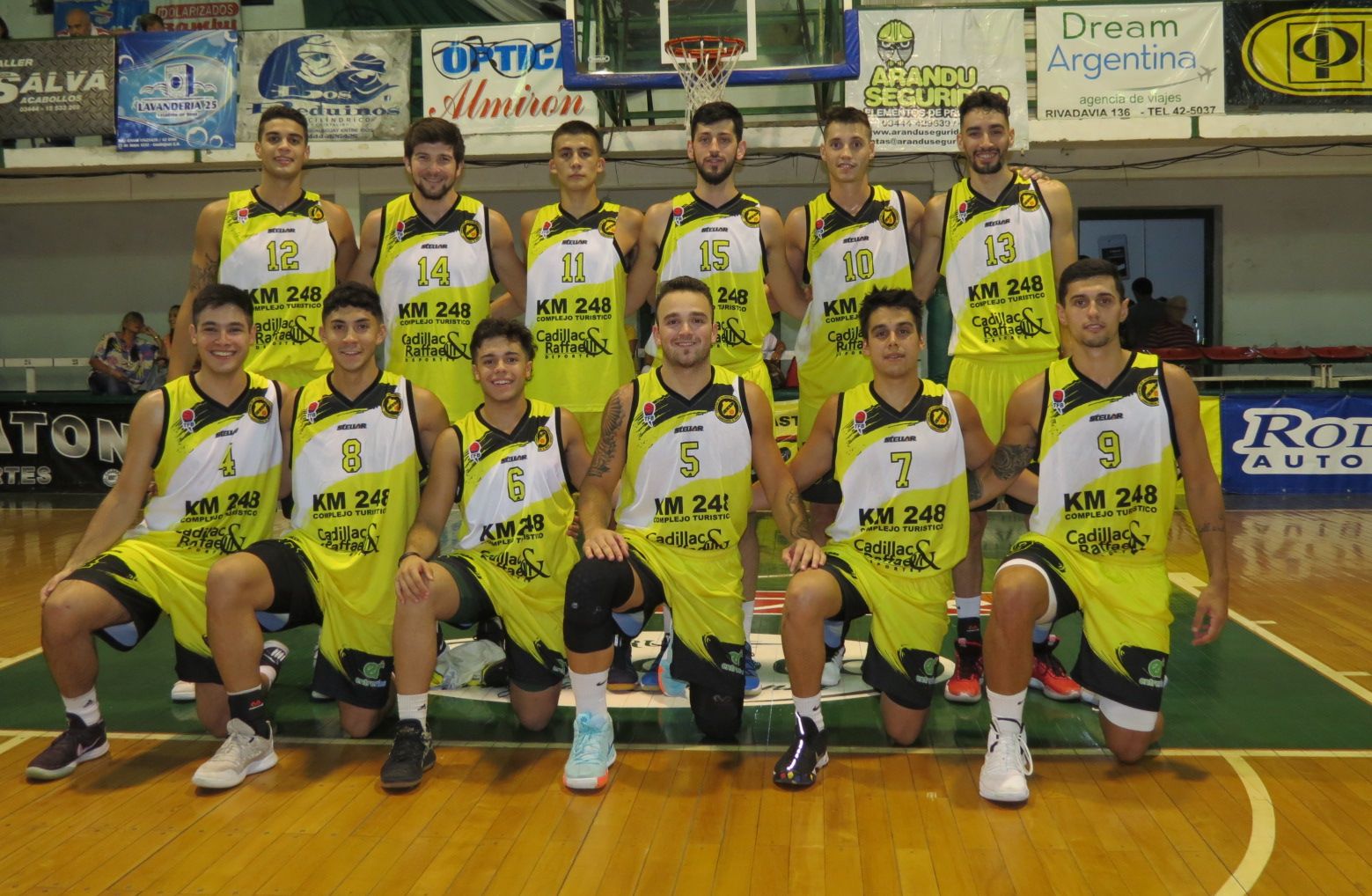 Capuchinos recibe al puntero de la División
