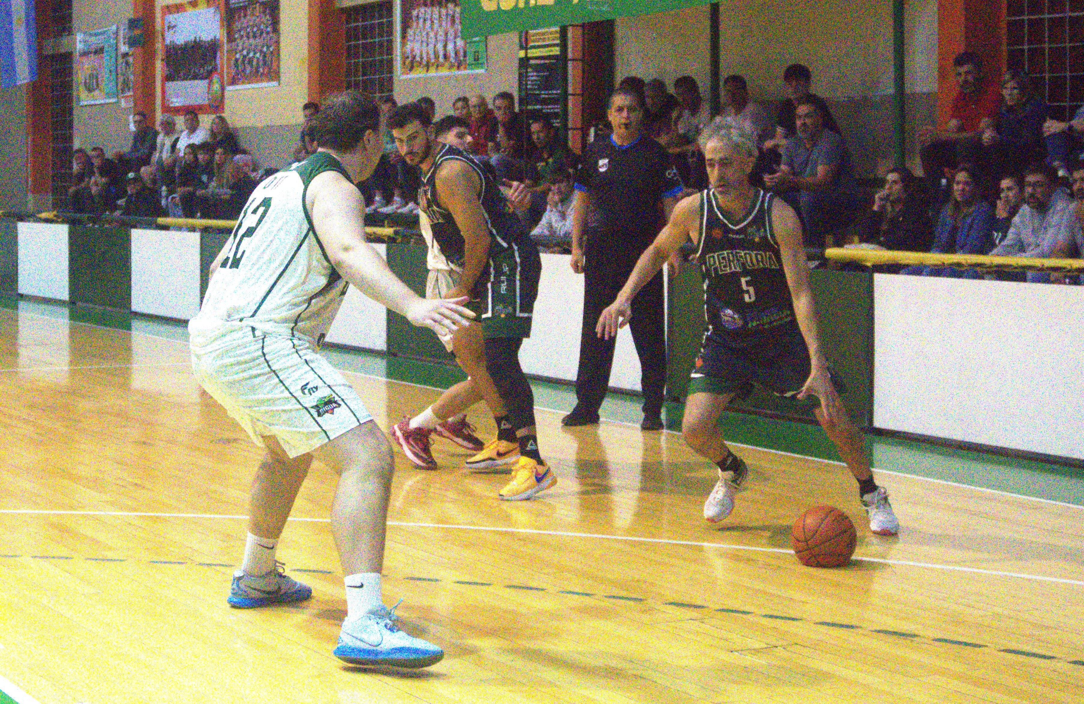 Sobre el final, Pérfora se quedó con el triunfo y el invicto de Biguá