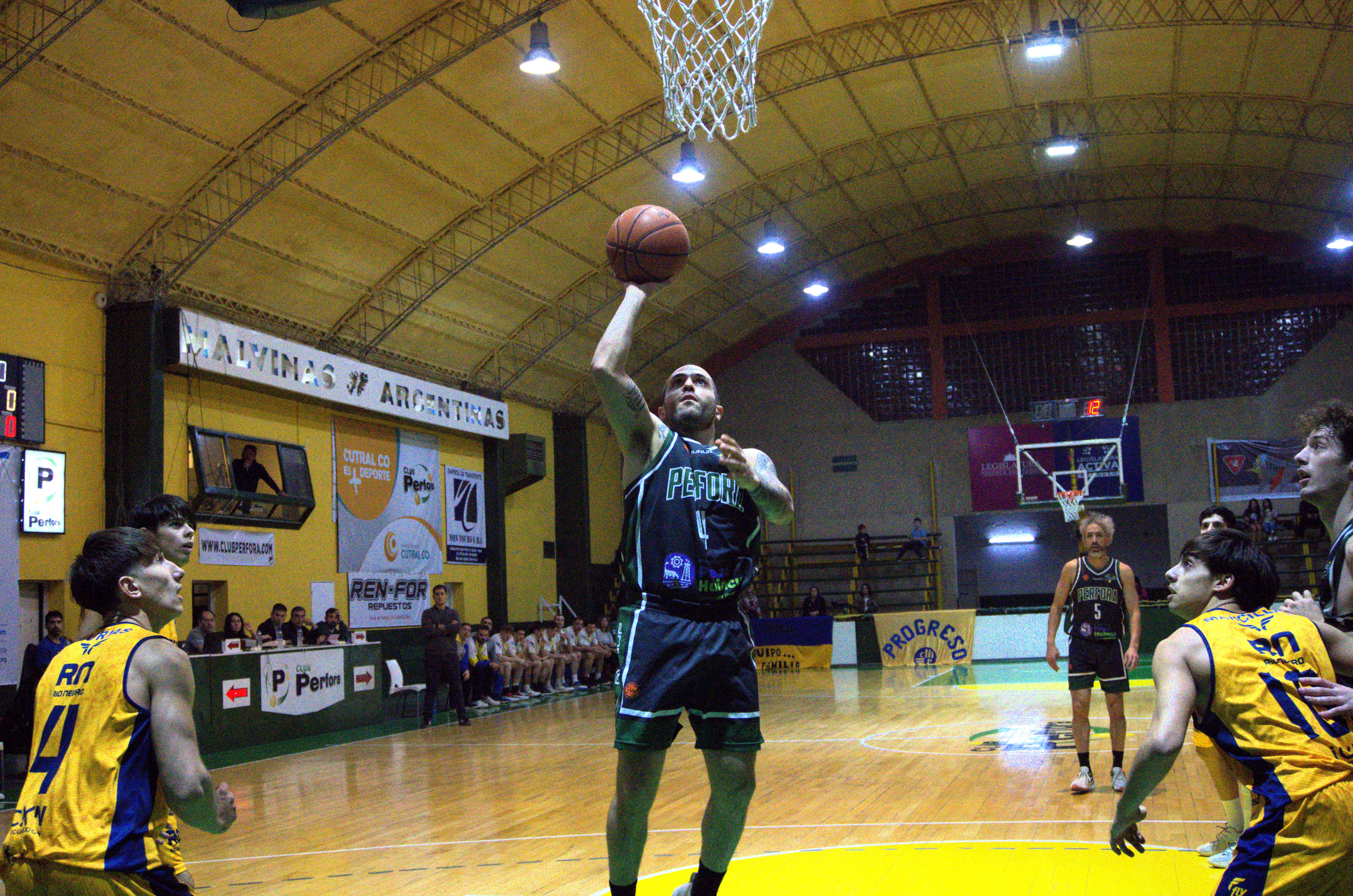 Pérfora volvió a ganar y avanzó en los playoffs ante Del Progreso