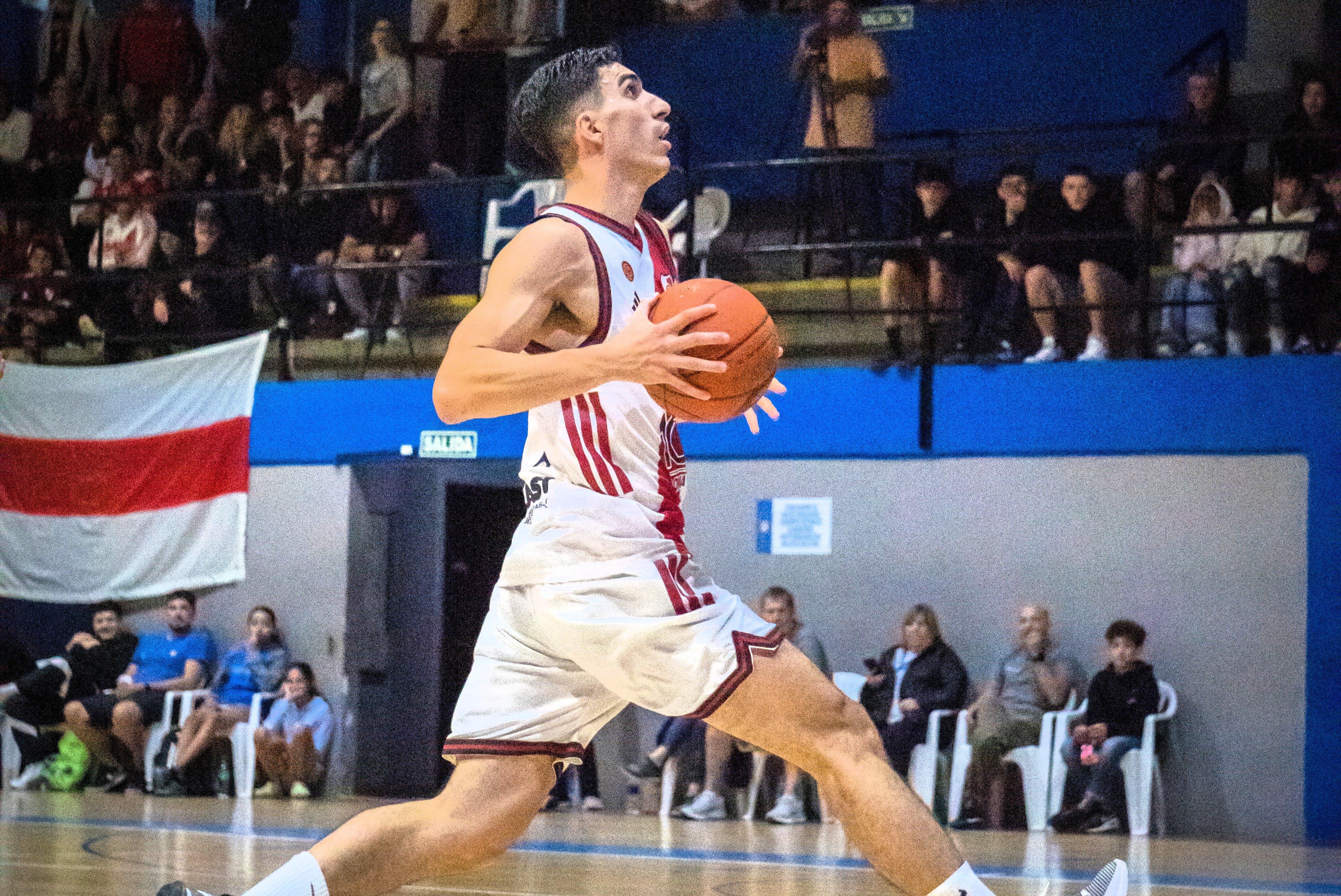River se recuperó festejando como visitante ante Club GEI
