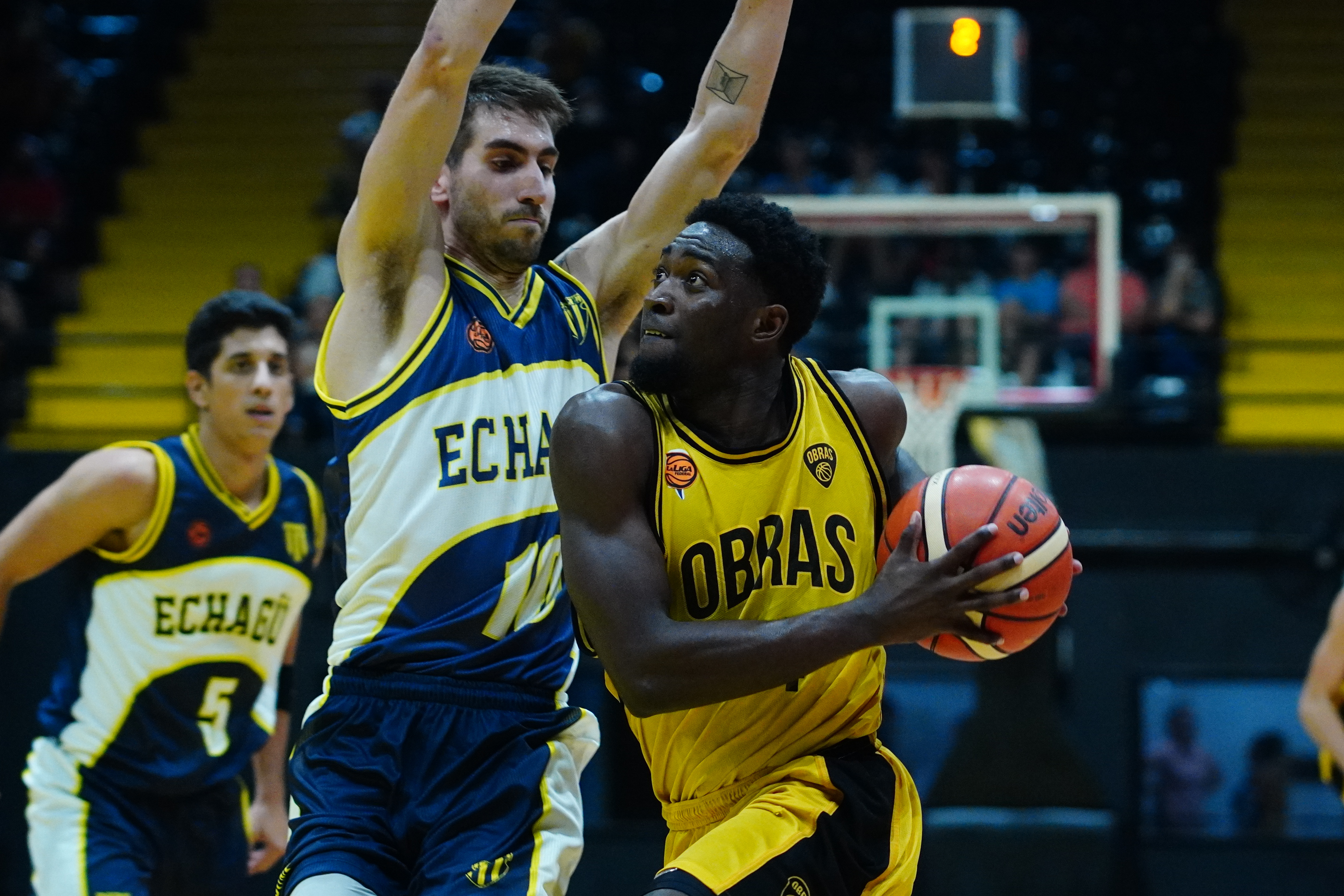 Obras venció a Echagüe y ganó su primer partido en La Liga Federal