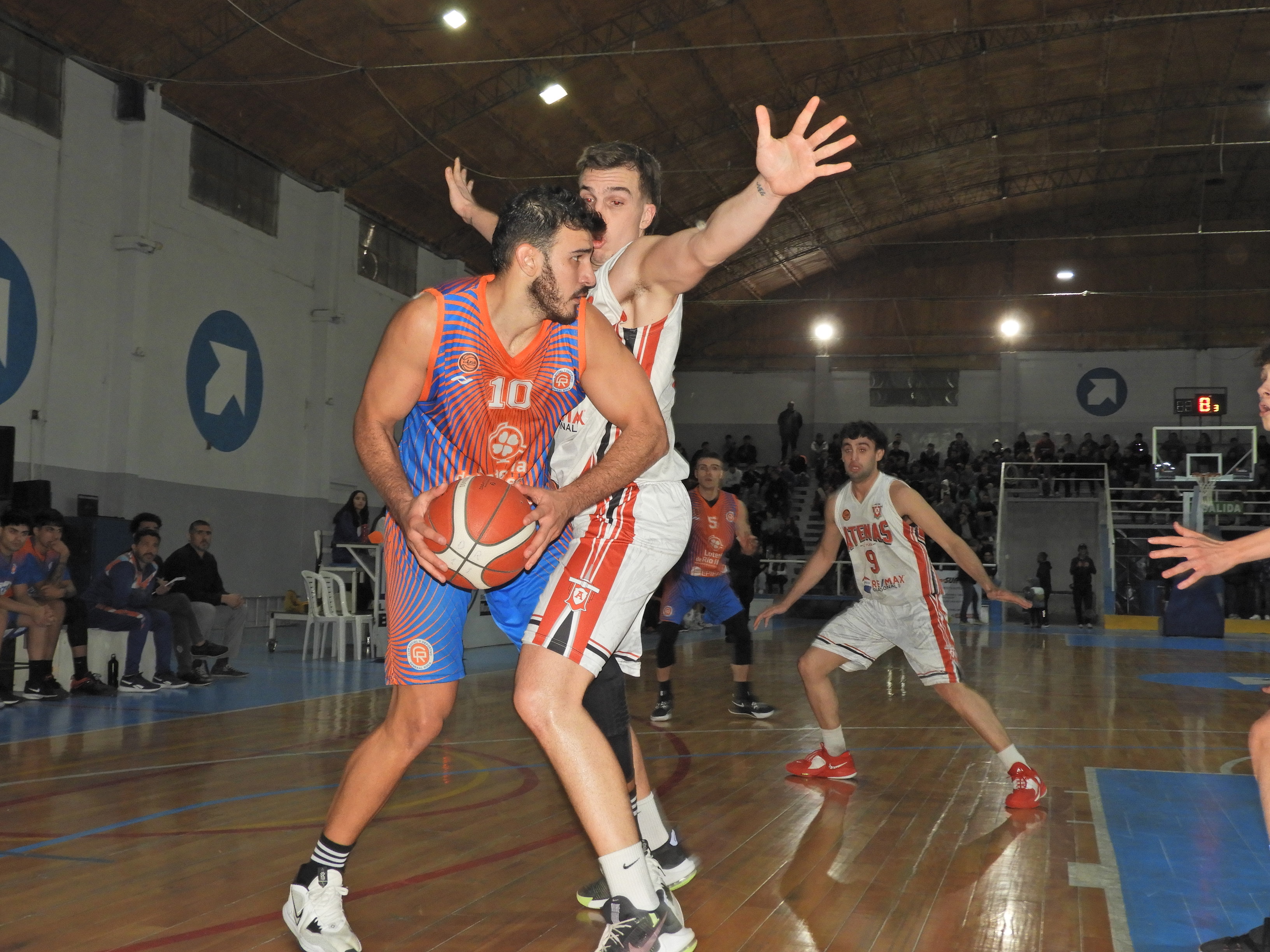 El Depo empató la serie ante Atenas