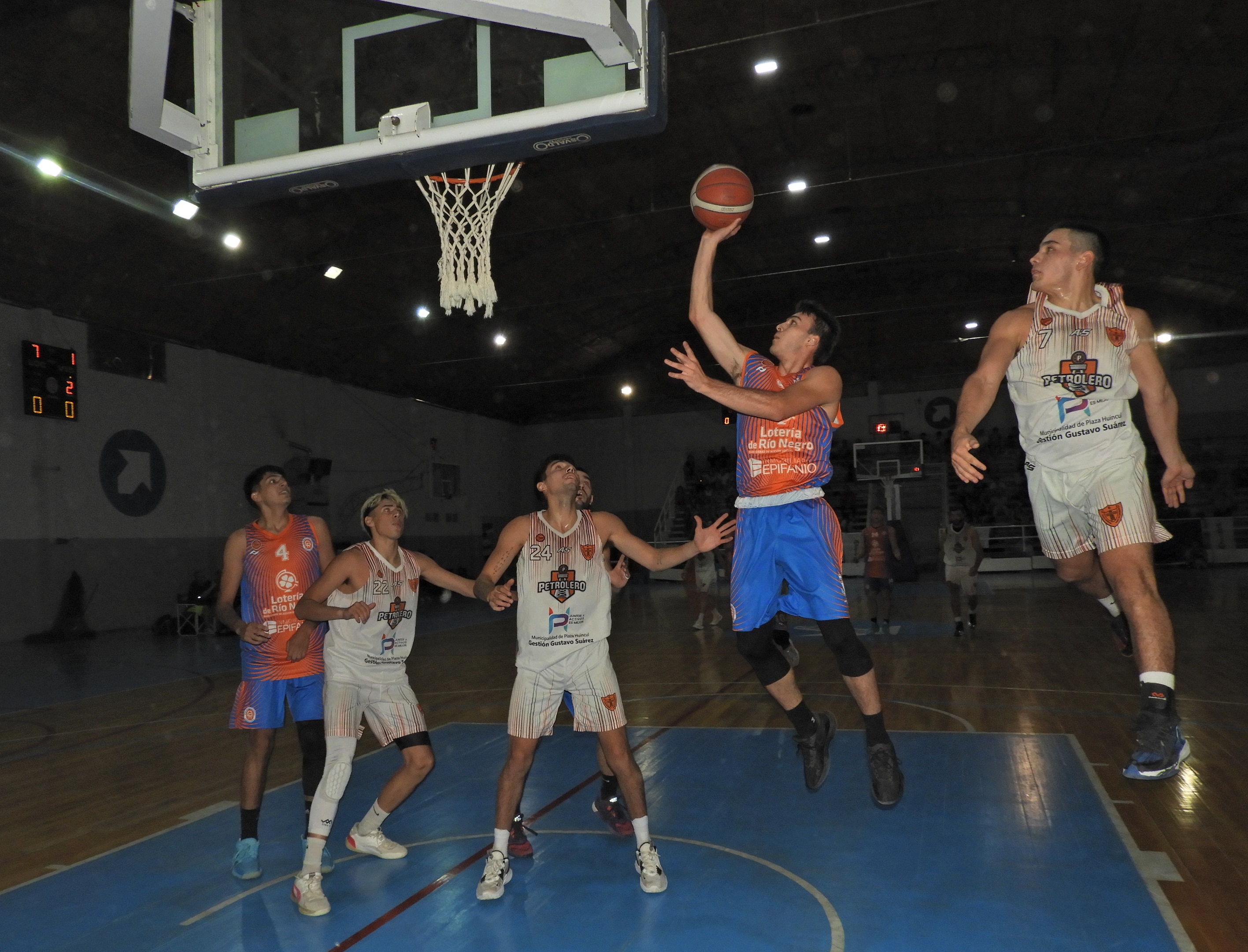 Con un gran último cuarto y pura defensa, el Depo sumó el tercer triunfo en fila