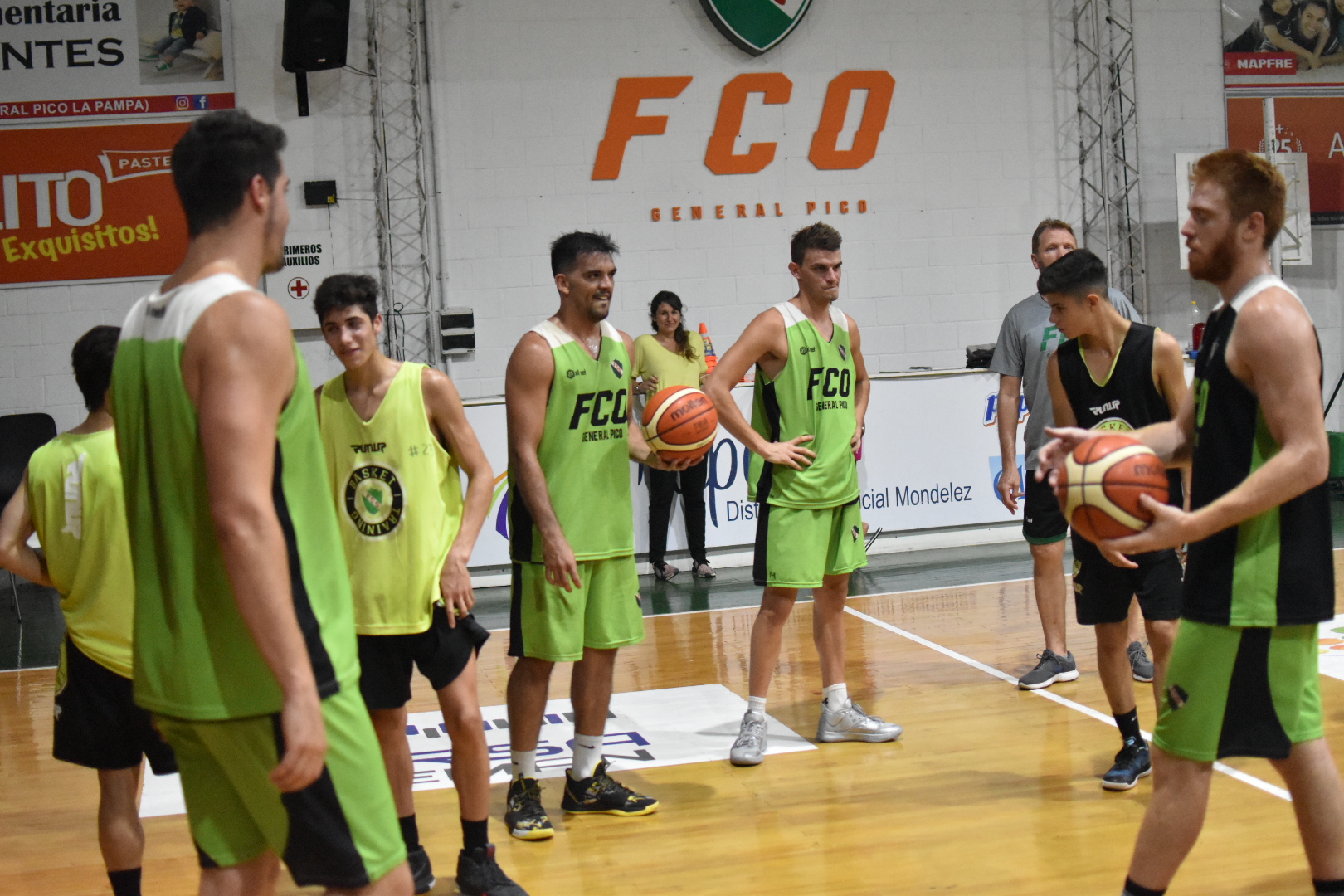 Ferro recibe a Juventud Unida