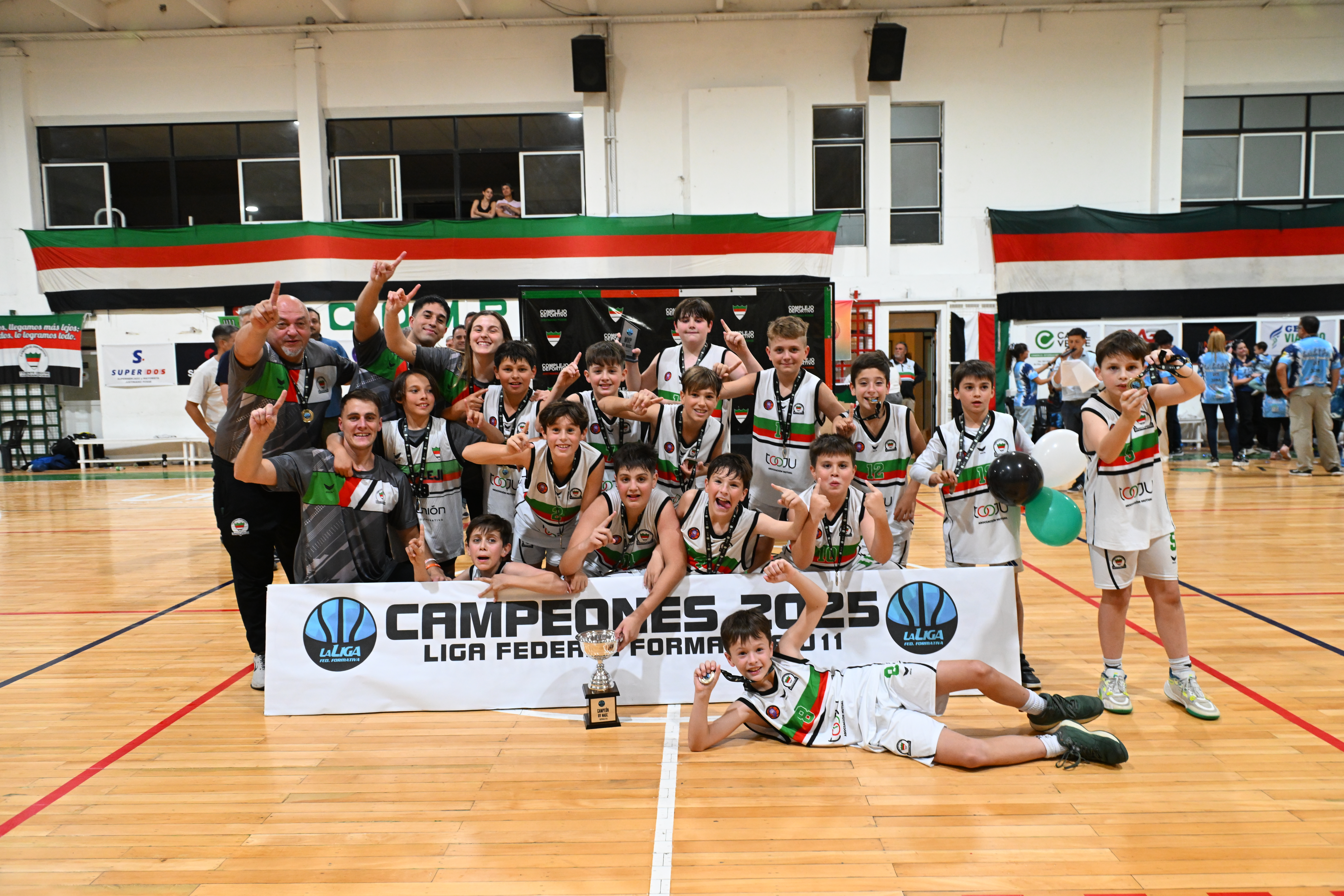 Complejo de Justiniano Posse es el campeón de La Liga Federal U11 masculina