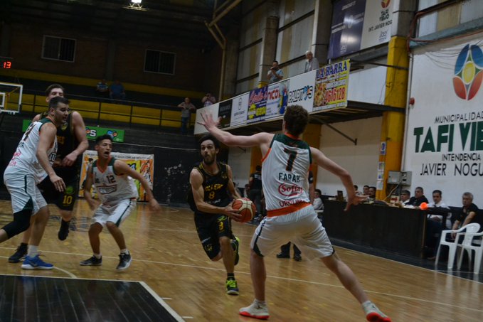 El León cayó en el final ante El Tribuno
