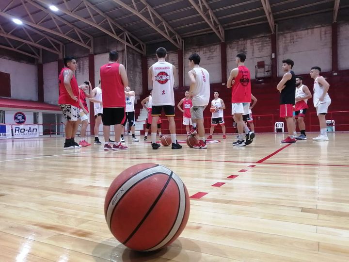 Comienzan los play off y Riojano se prepara intensamente 