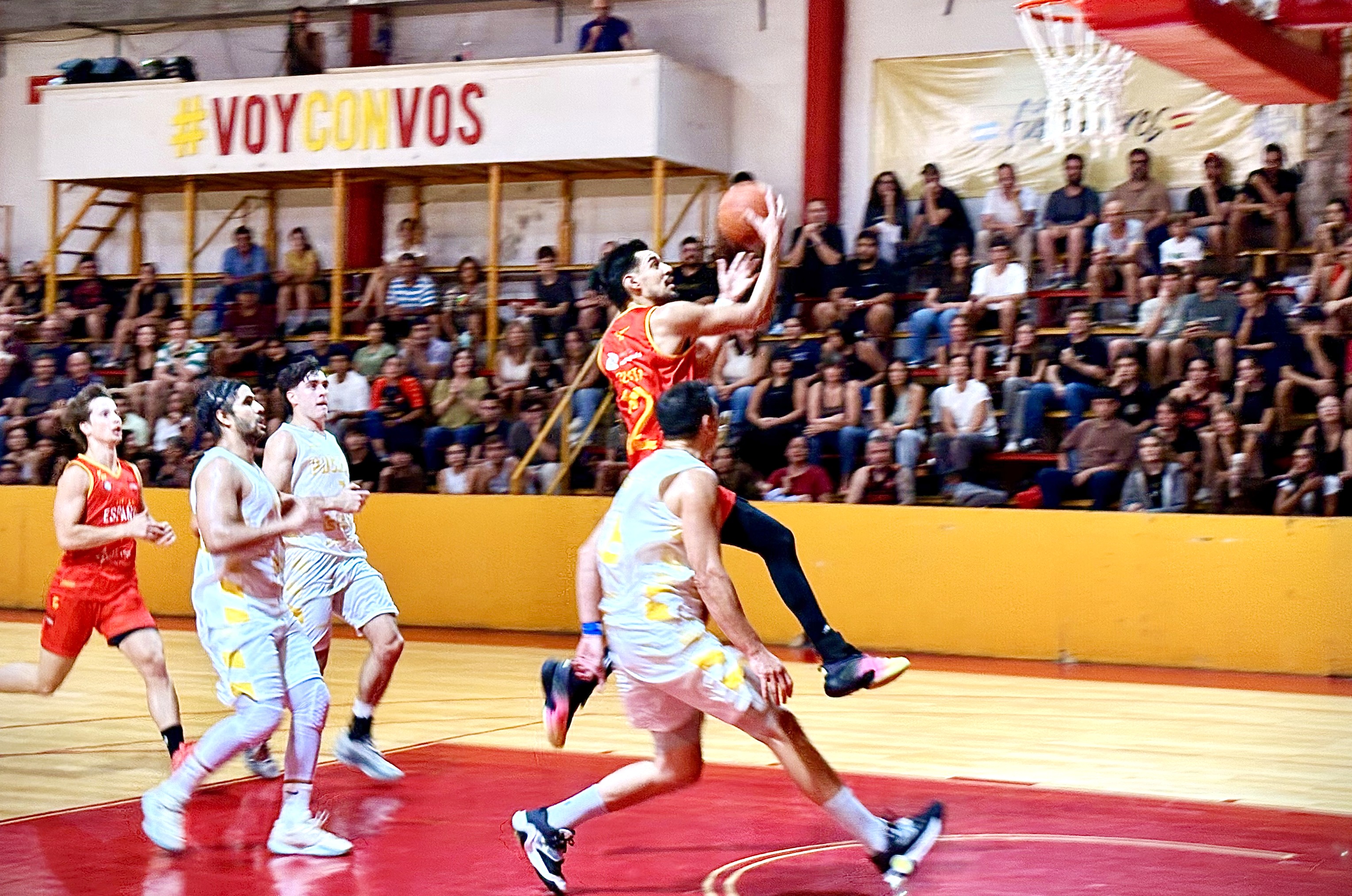 Español fue muy superior a Pacífico y festejó nuevamente en casa