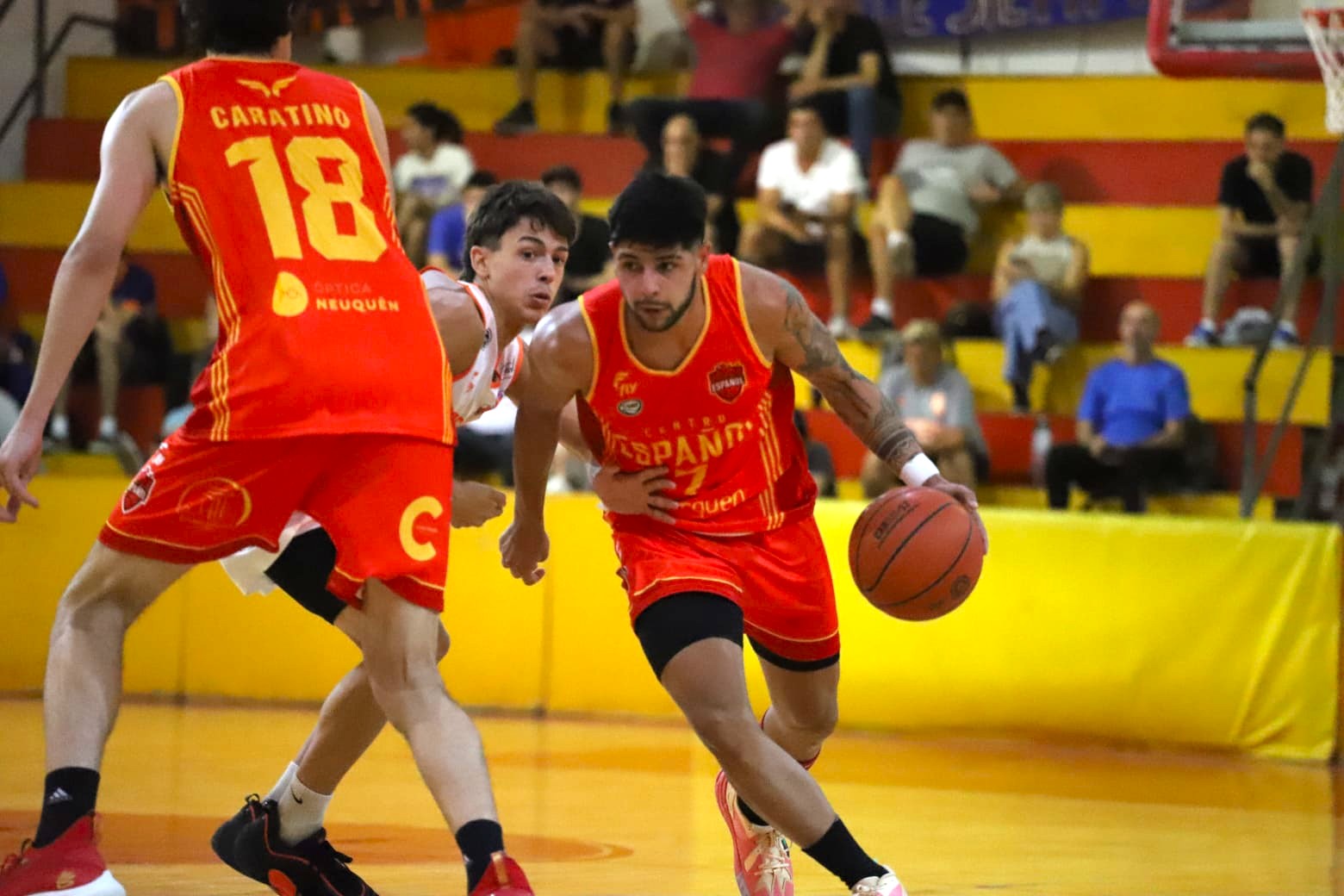 Español logró su primera victoria en casa sobre Deportivo Roca