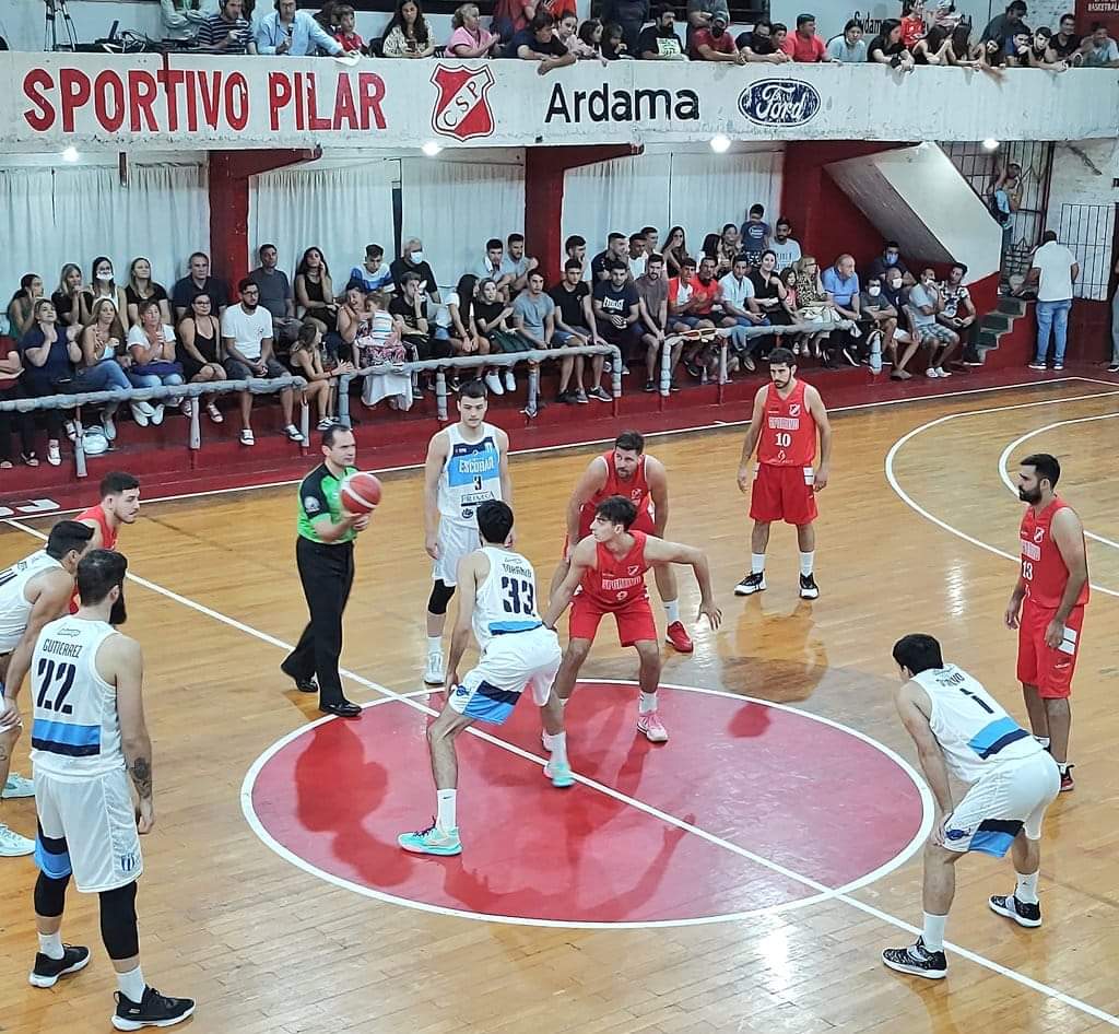 Sportivo Escobar se trajo un amplio triunfo de su visita a Pilar
