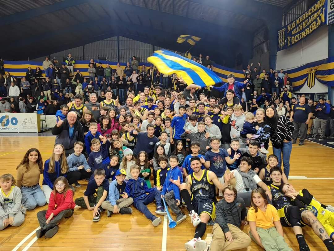 Centenario ganó sin atenuantes y pasó a cuartos