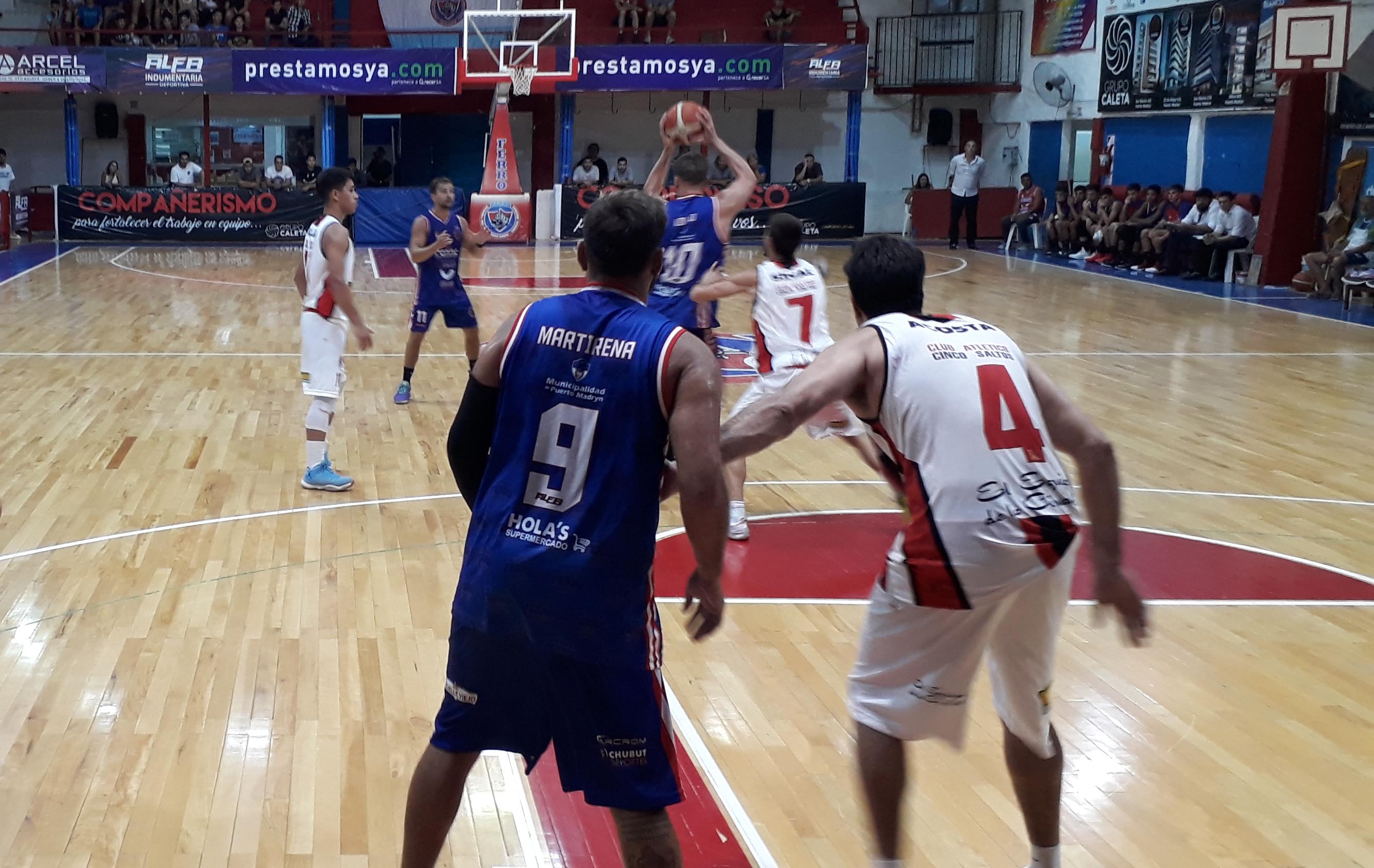 Ferro se recuperó y venció a Cinco Saltos