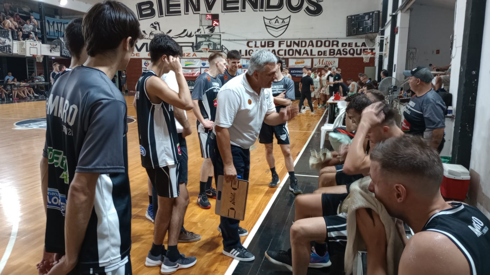 Almagro se tomó revancha de Sportsmen