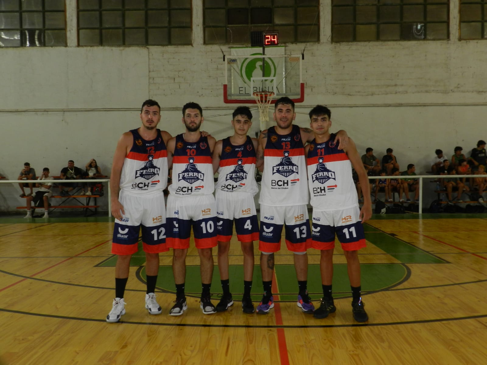 Ferro consiguió su primer triunfo en el campeonato
