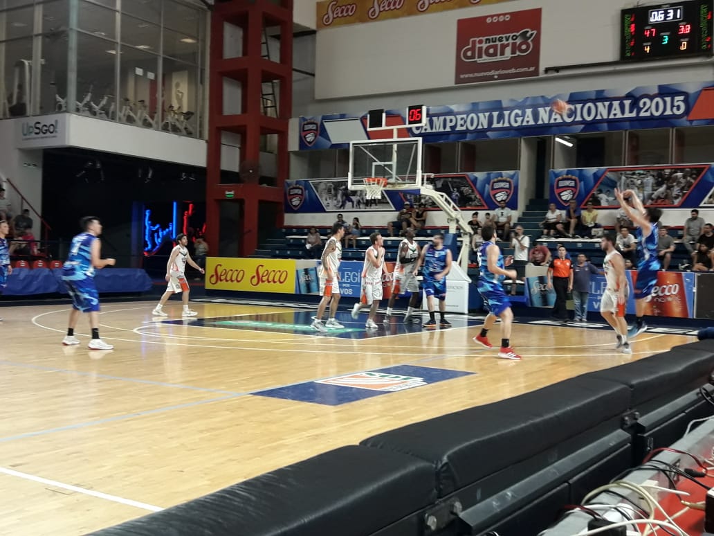 Nicolás sigue invicto de local 