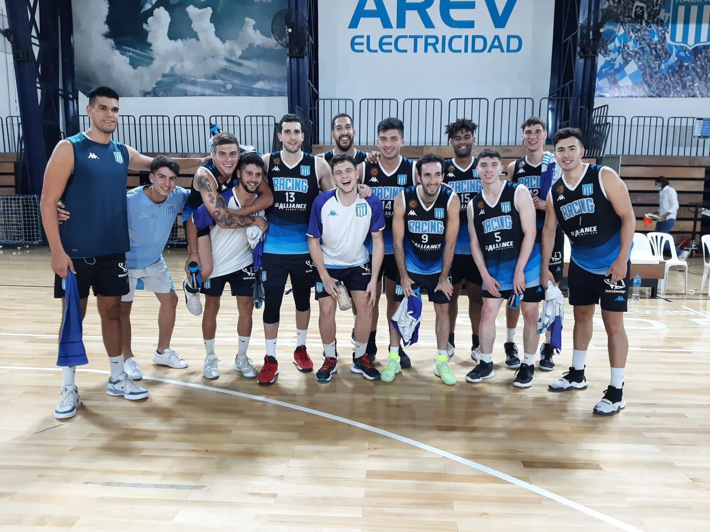 Racing le cortó el invicto a Pinocho