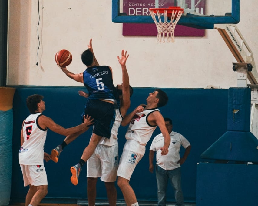Derqui venció a Hebraica y continúa invicto