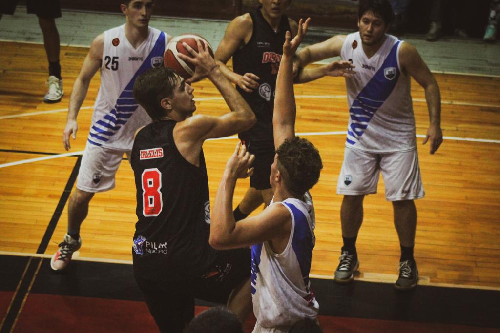 Presidente Derqui revalidó su invicto ante Hebraica