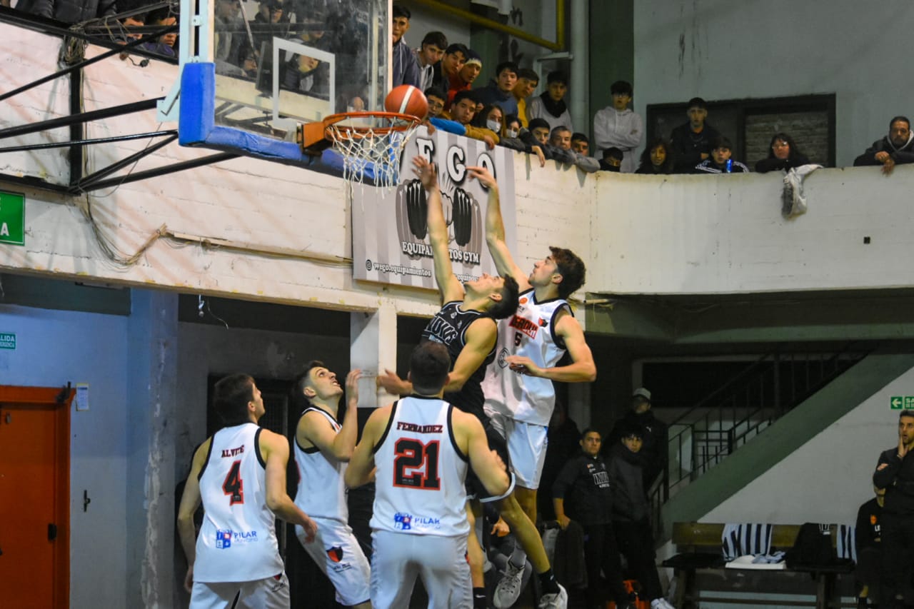 Con un gran segundo tiempo Derqui derrotó a Los Indios y pasó a semifinales