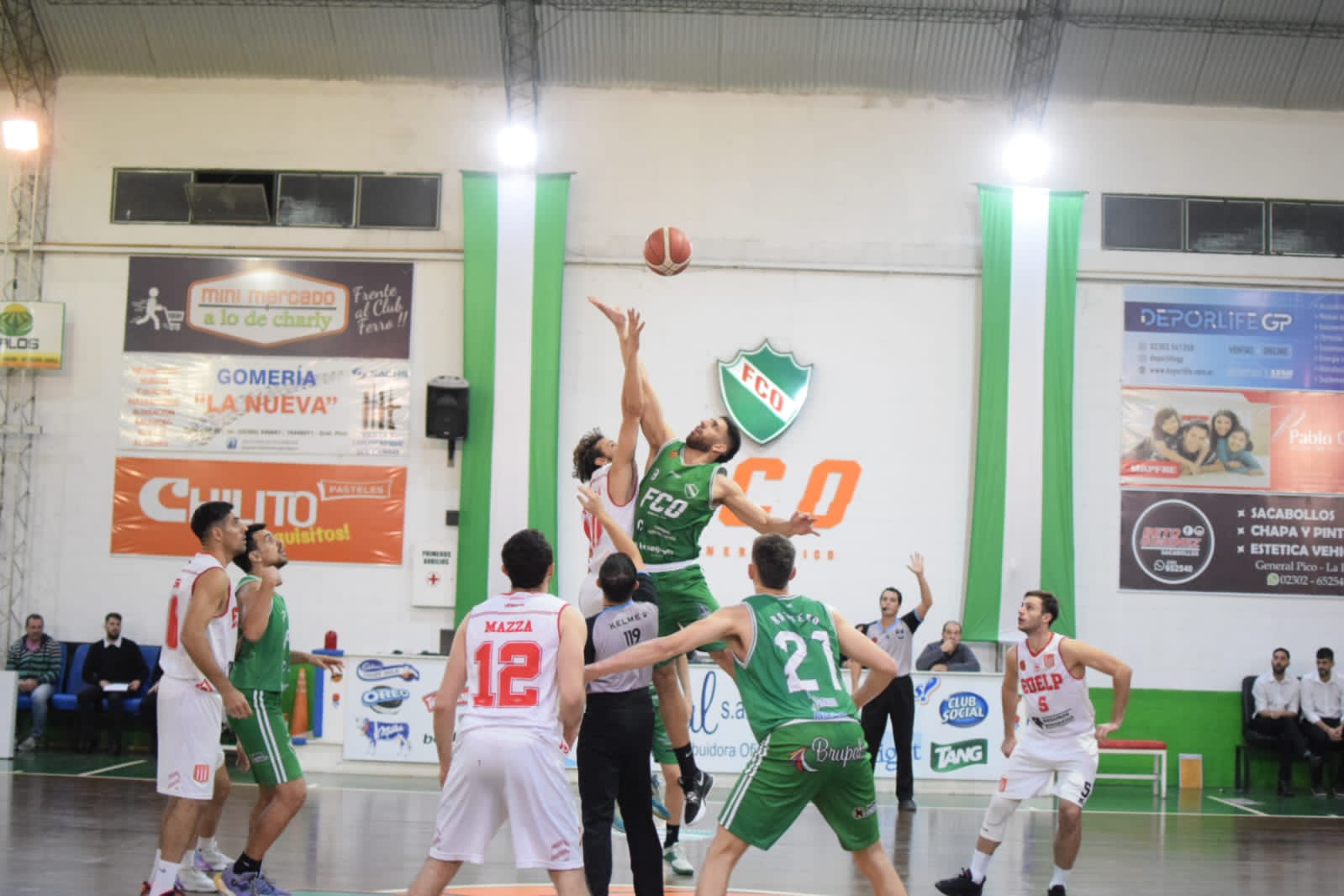 Ferro superó a Estudiantes y mantiene el invicto de local