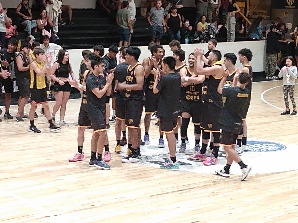 Pacífico celebró en el debut