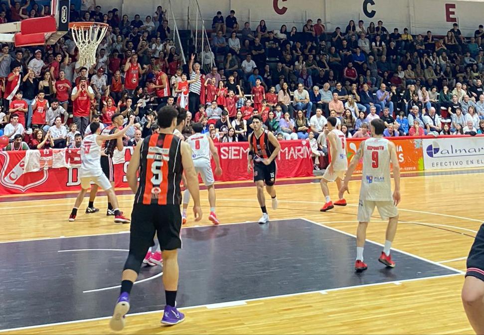 Central Entrerriano y Sportivo Pilar definen la serie esta noche