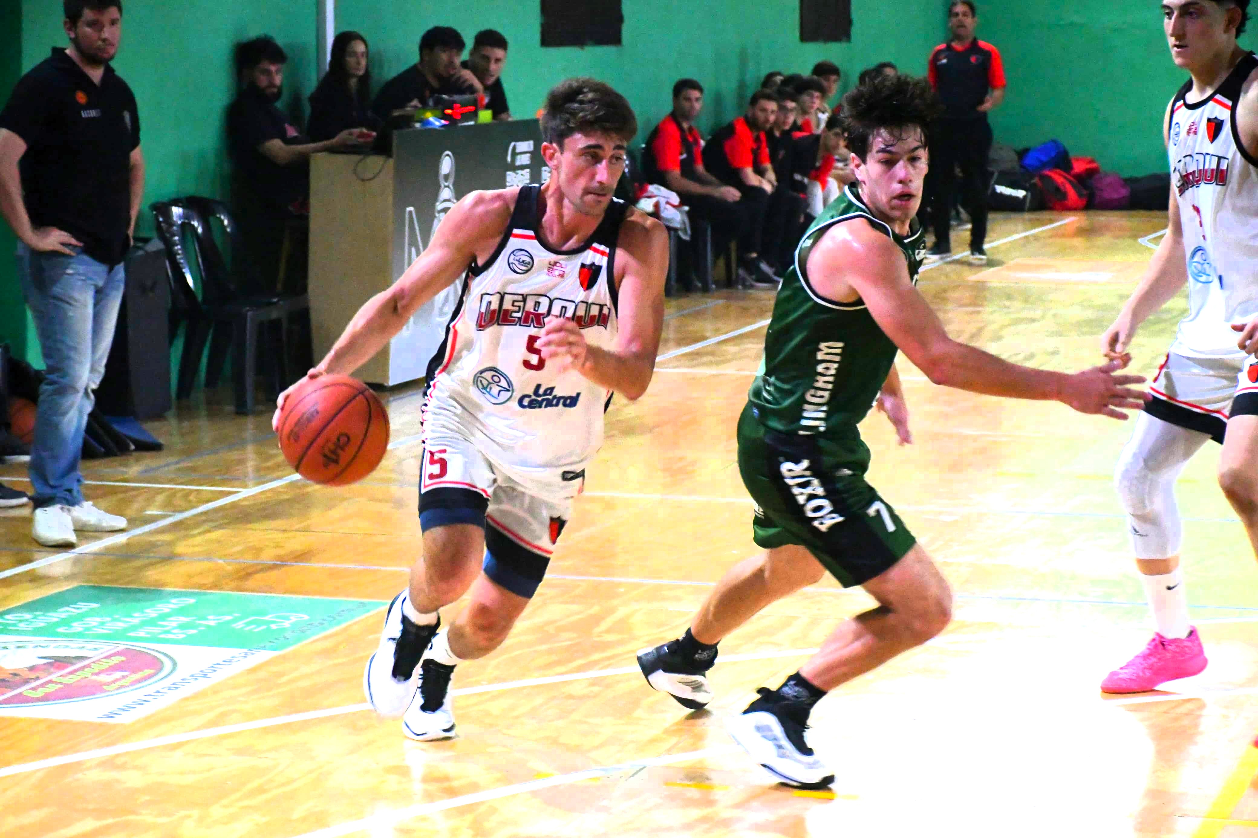 Derqui se impuso con autoridad en Hurlingham para seguir en la cima