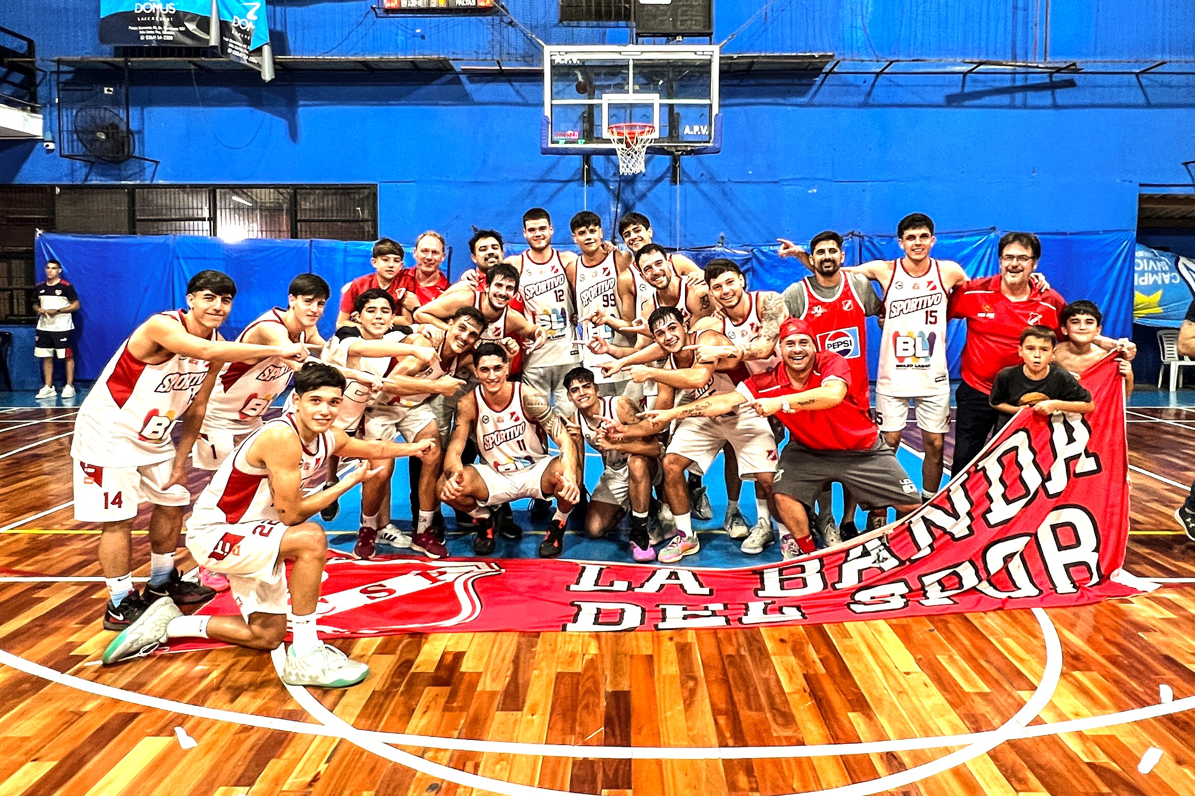 Sportivo Pilar lo remontó para ganar con tapa y volcada final ante APV