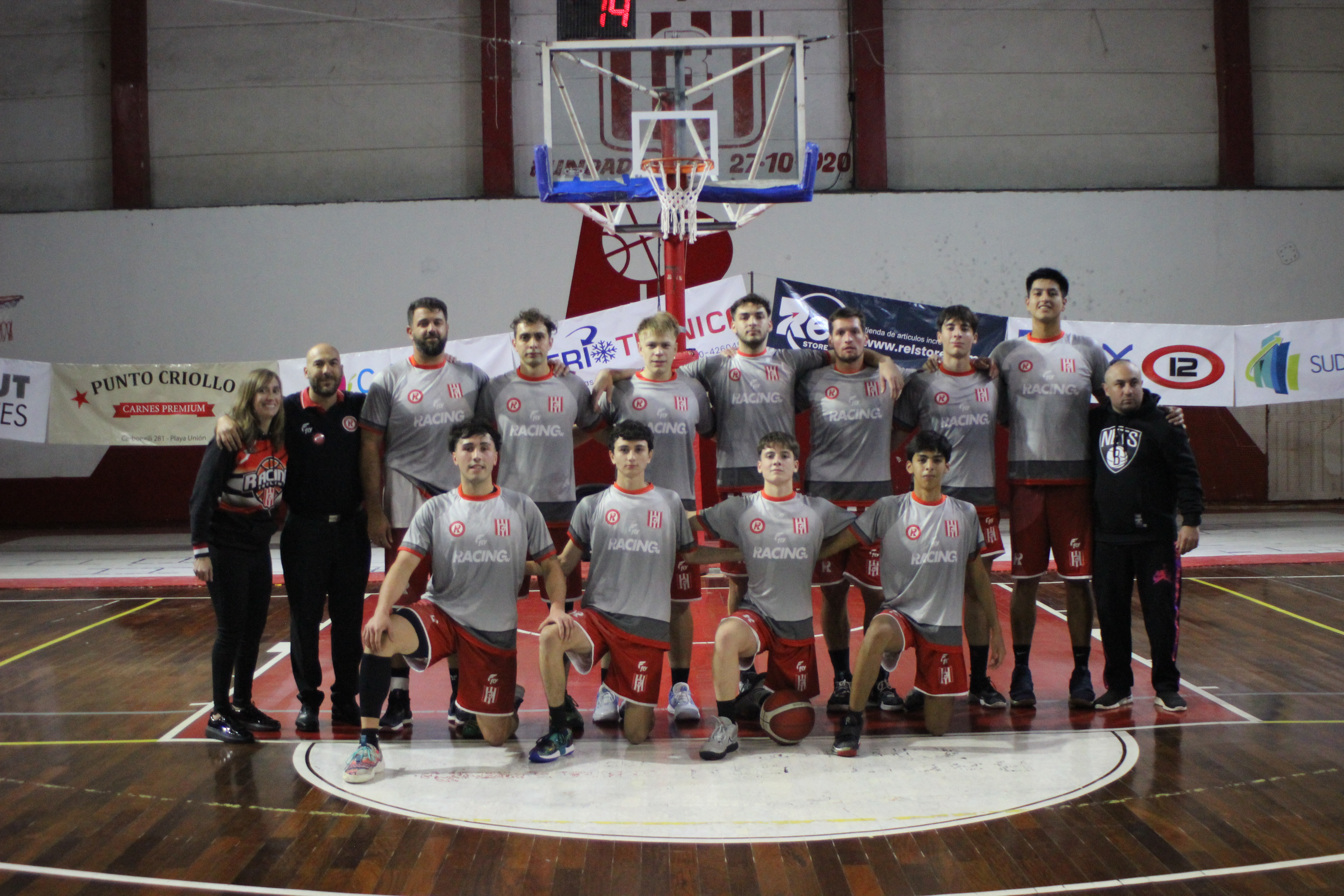 Racing de Trelew se impuso ante Zorros Básquet y continúa de racha