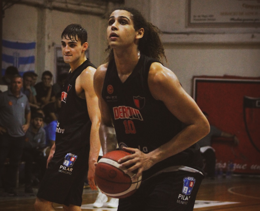 Presidente Derqui goleó a Sportivo Pilar y llegó a diez partidos invicto