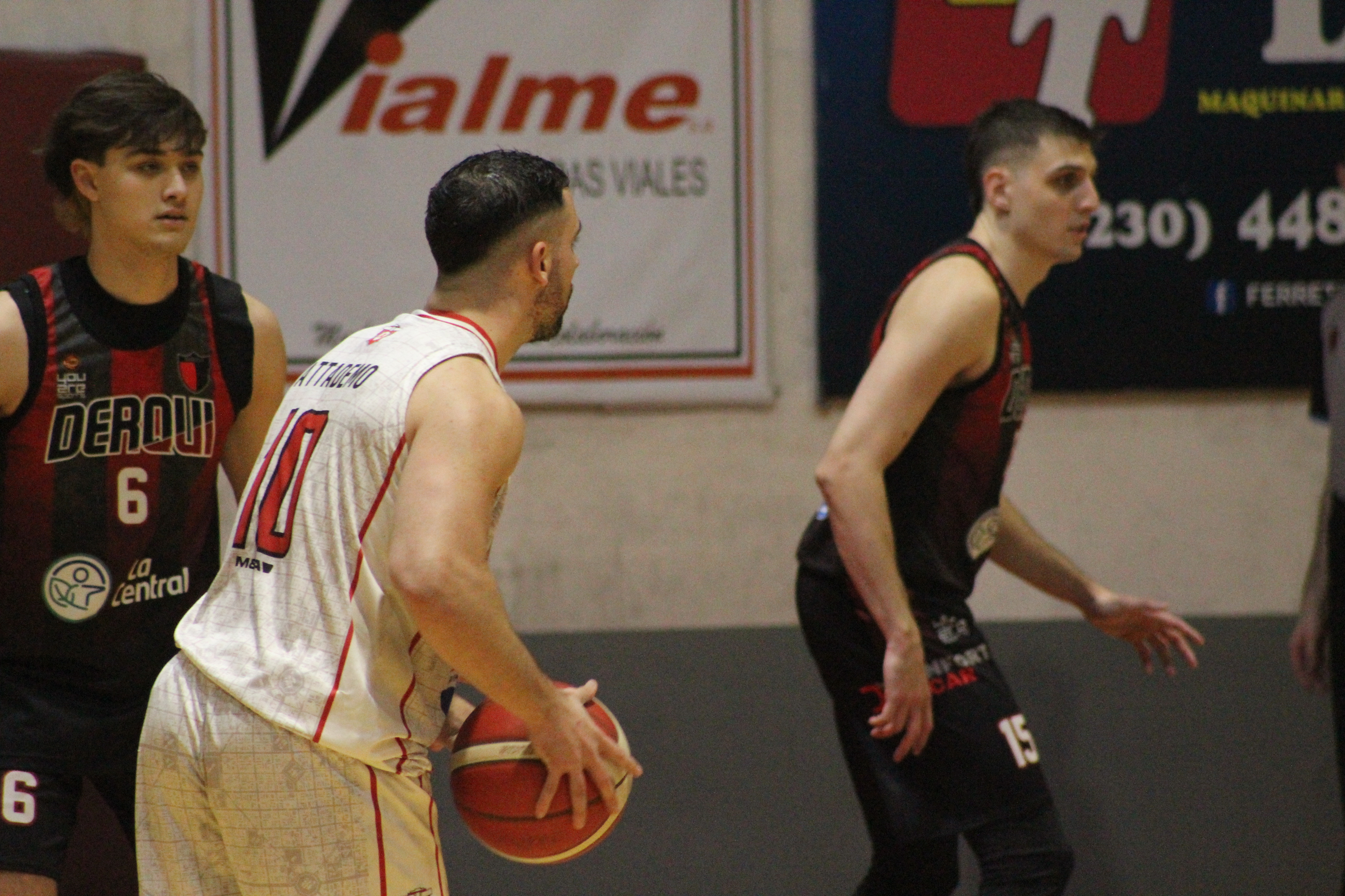Atenas barrió a Presidente Derqui y accedió a los playoffs nacionales