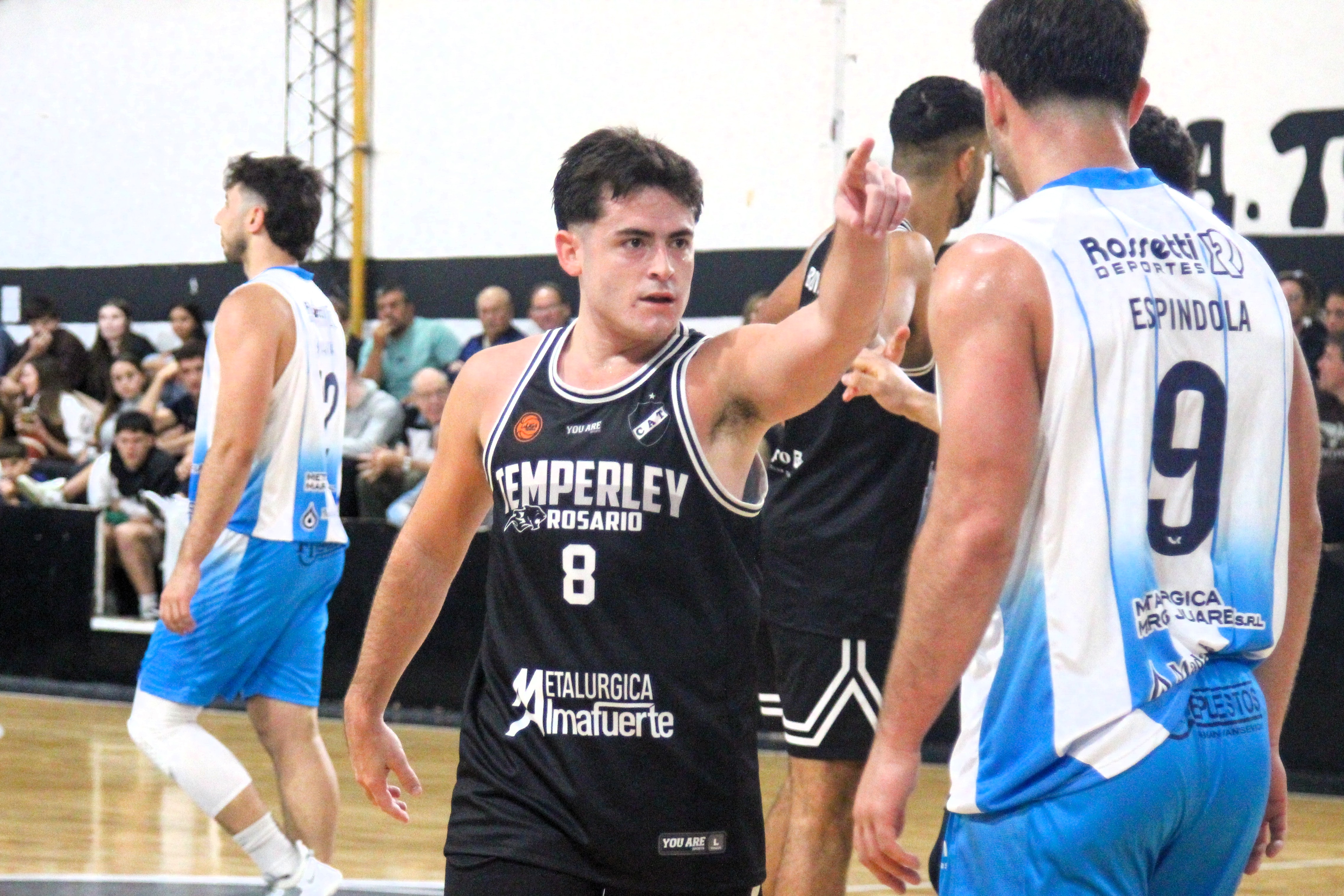 Temperley lo resolvió en el último cuarto ante San Martín (MJ)