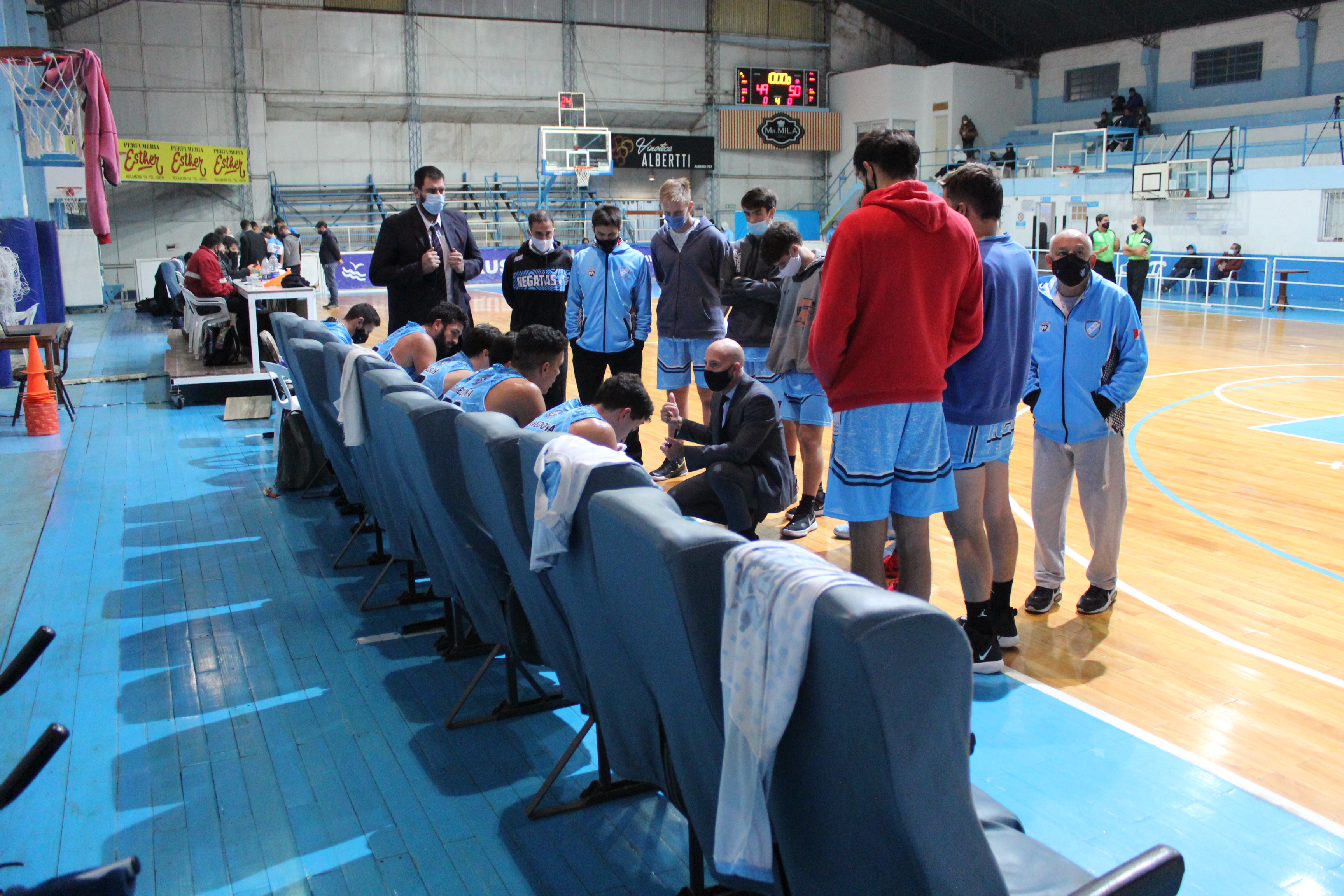 A falta de dos fechas, el juvenil equipo de Regatas está en zona de clasificación