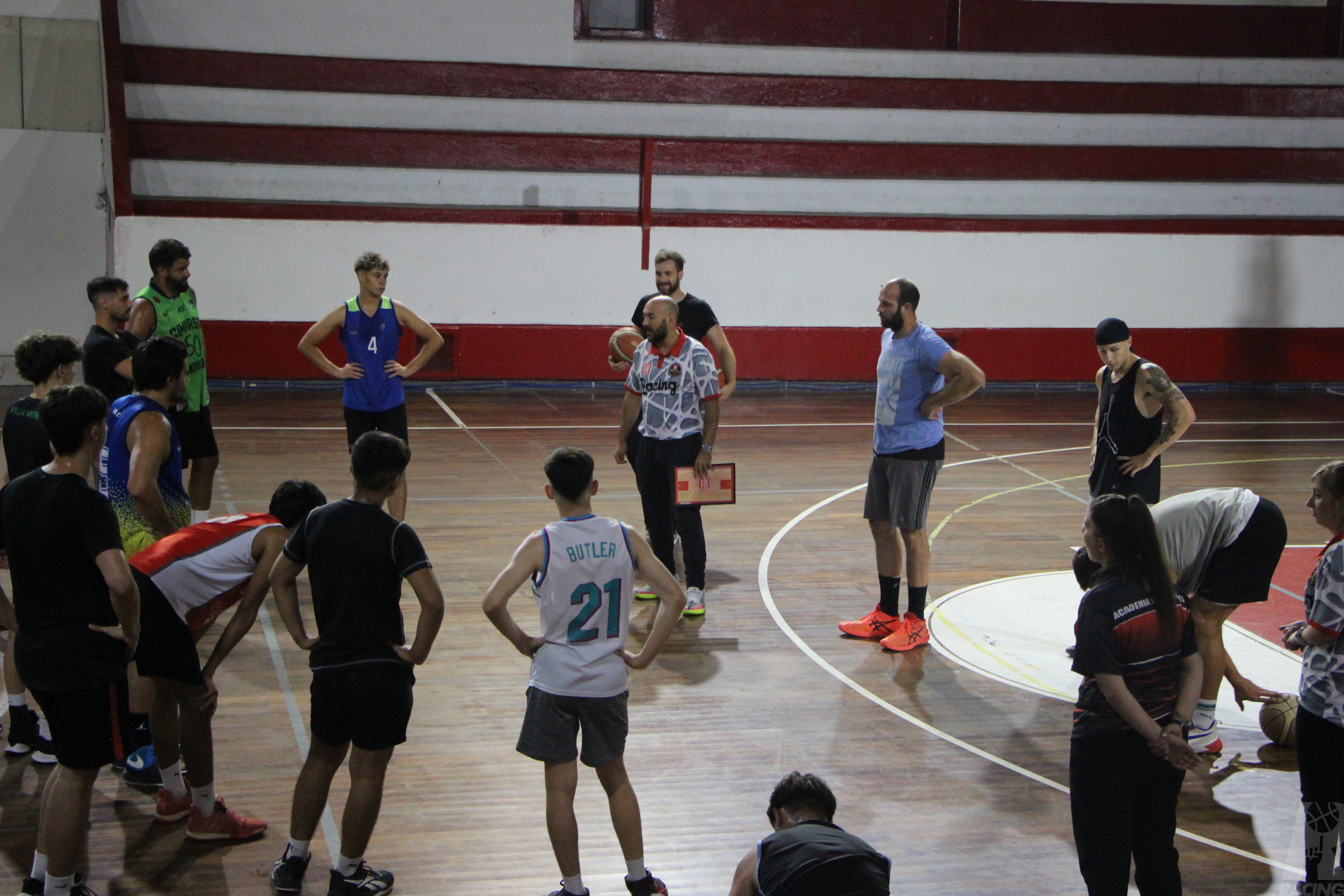 Racing de Trelew se prepara para el debut