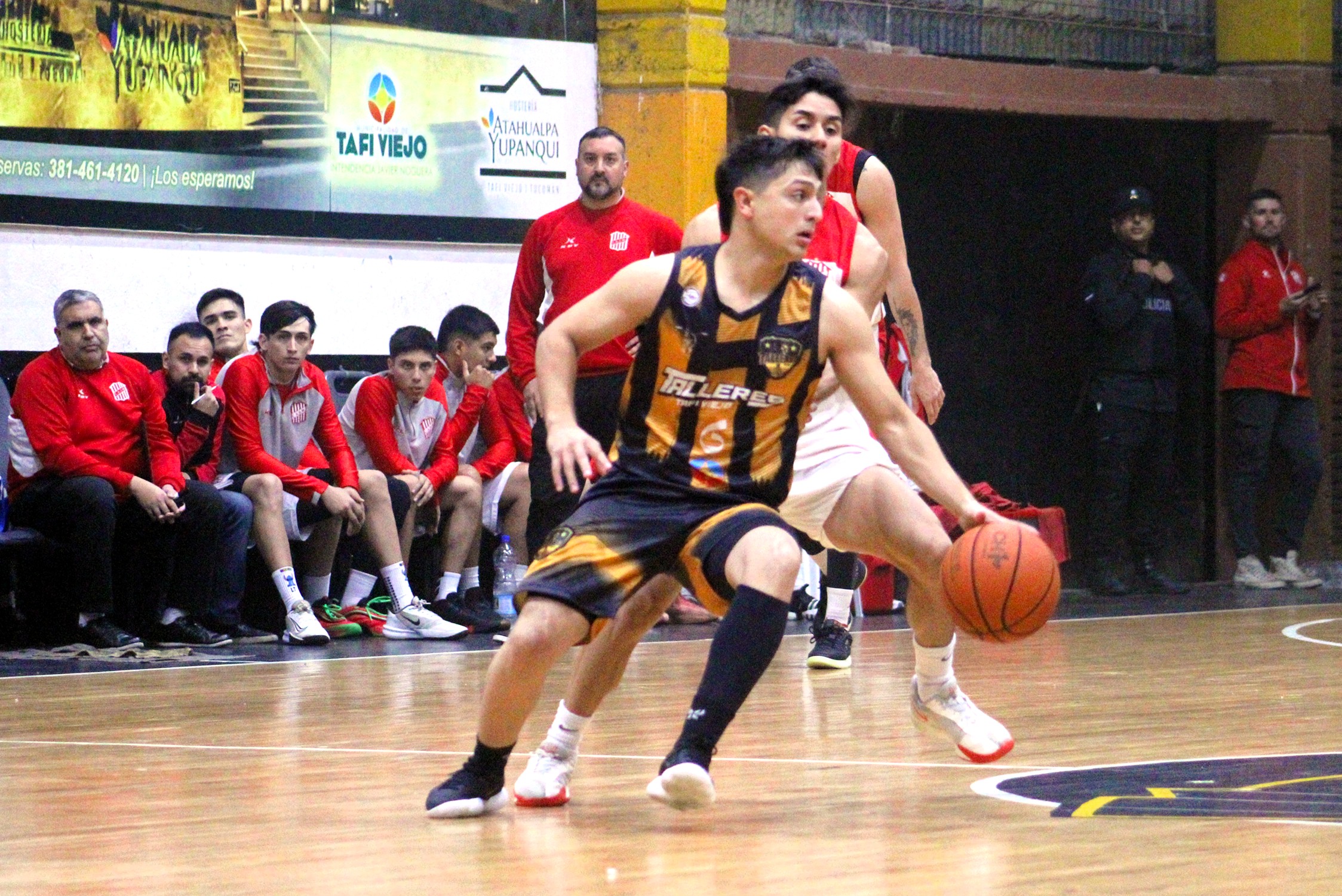 Talleres forzó el tercer juego en La Leonera ante San Martín (T)
