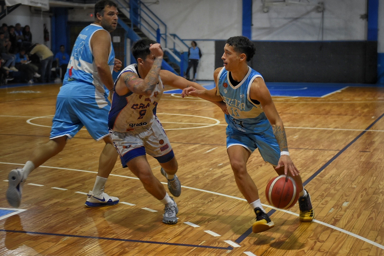 Midland festejó en Ezeiza